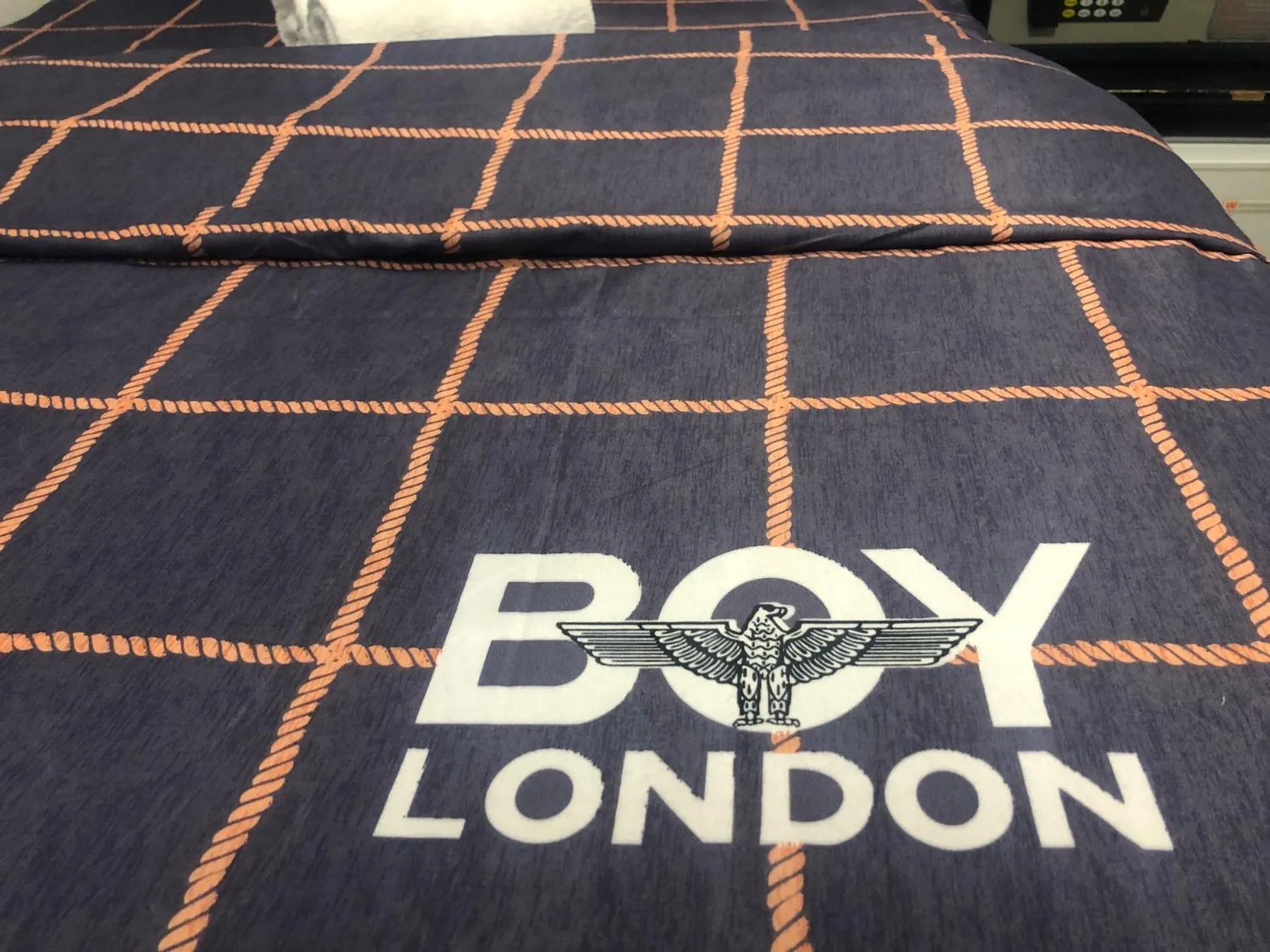 cot, Bed in Australia Lounge