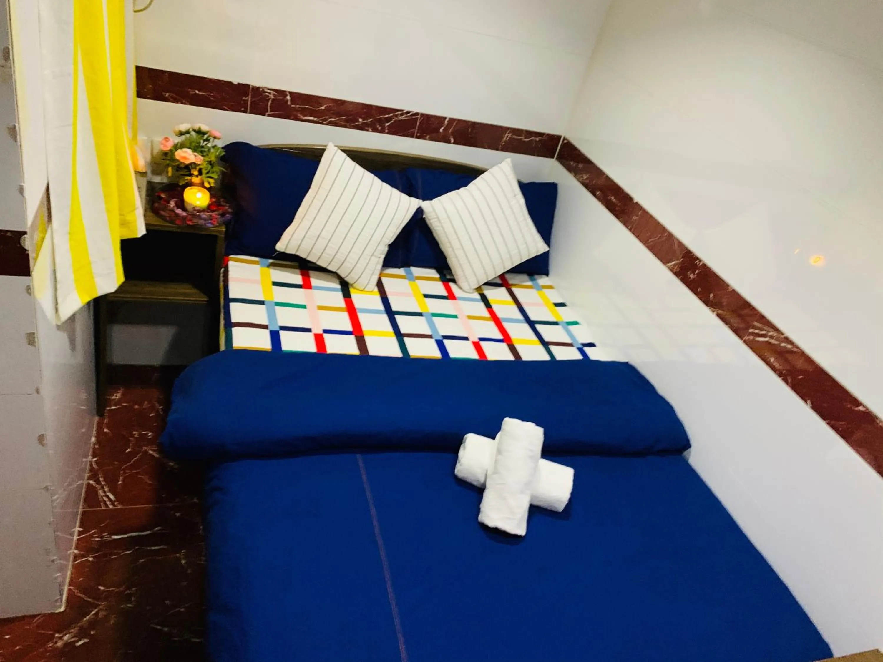 cot, Bed in Australia Lounge