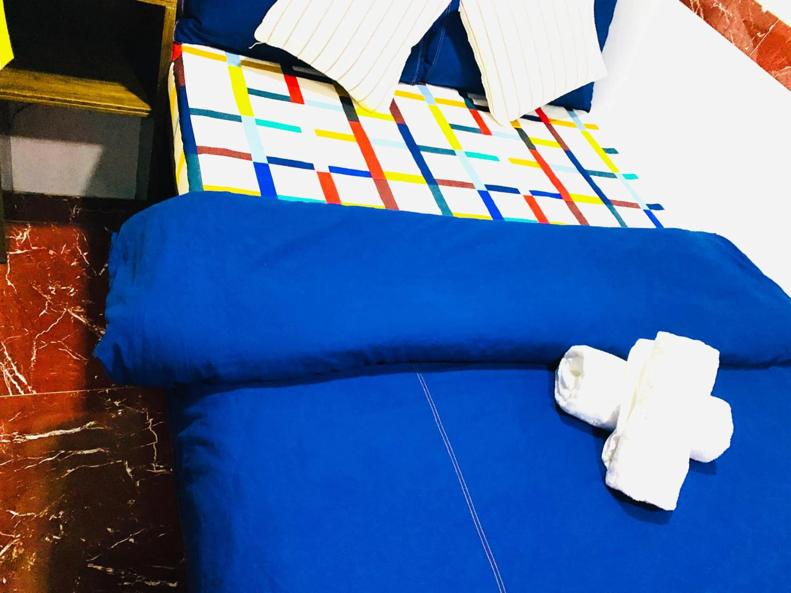 cot, Bed in Australia Lounge