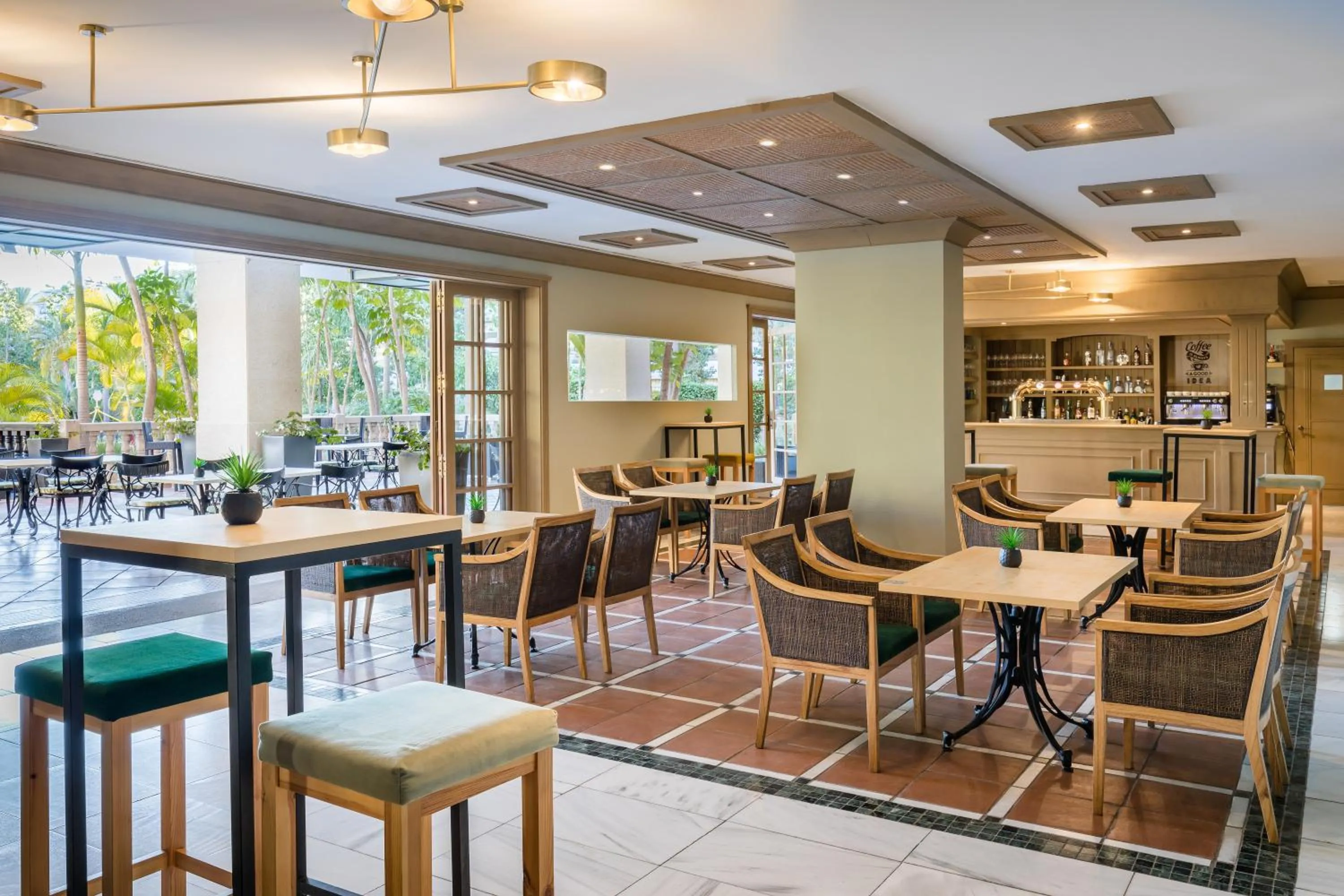 Restaurant/places to eat in Barceló Marbella