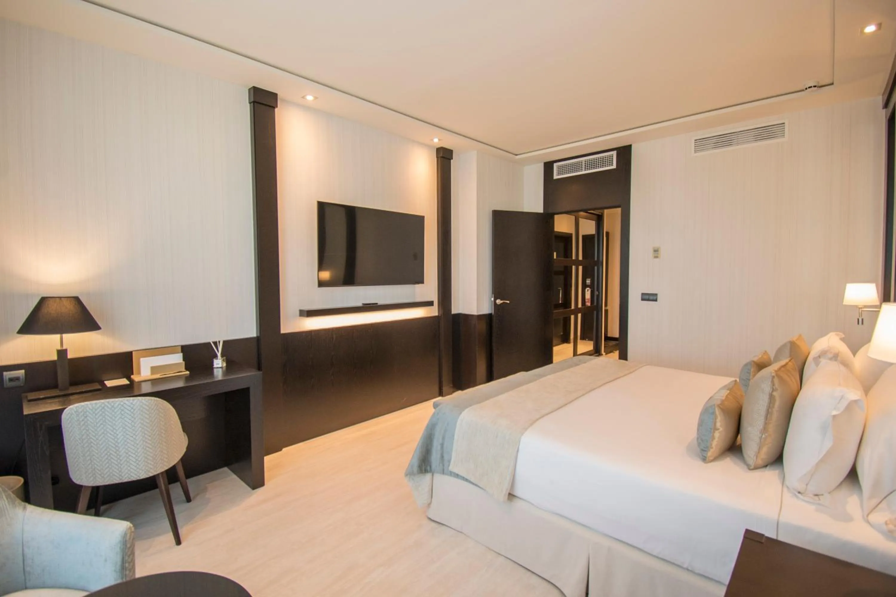 Bed in Las Arenas Balneario Resort