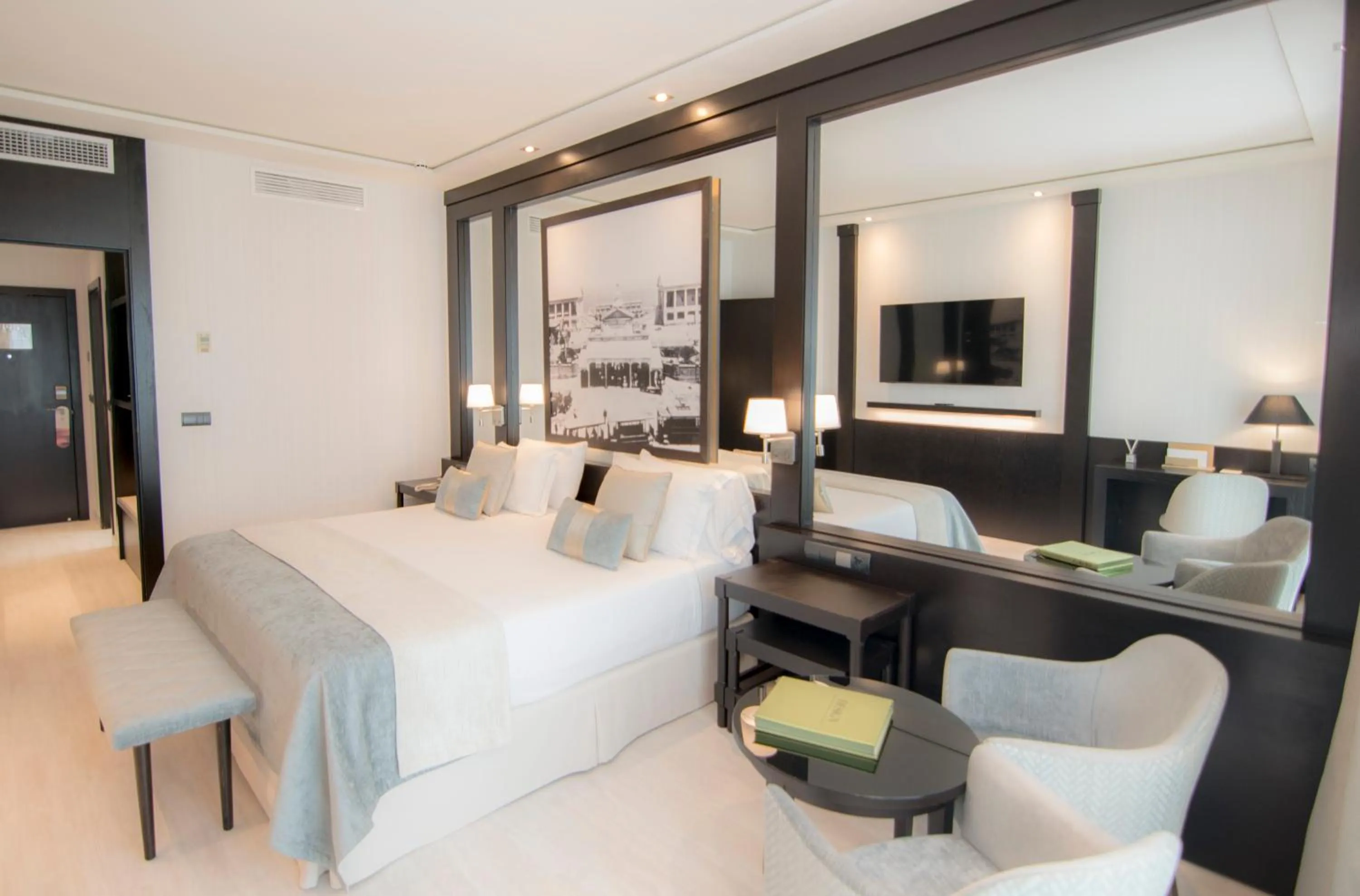 Bed in Las Arenas Balneario Resort