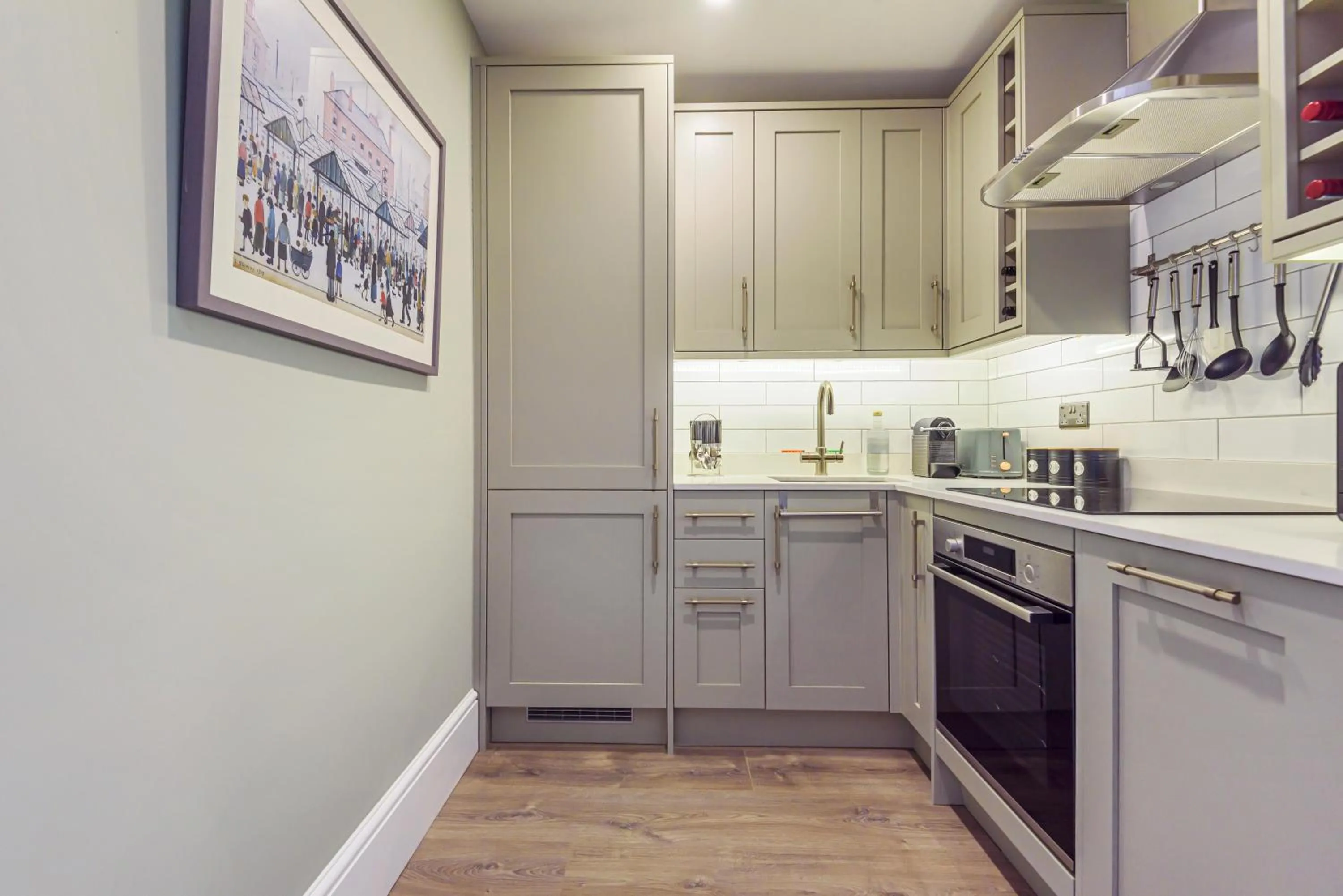 Kitchen or kitchenette in Oak & Poppy