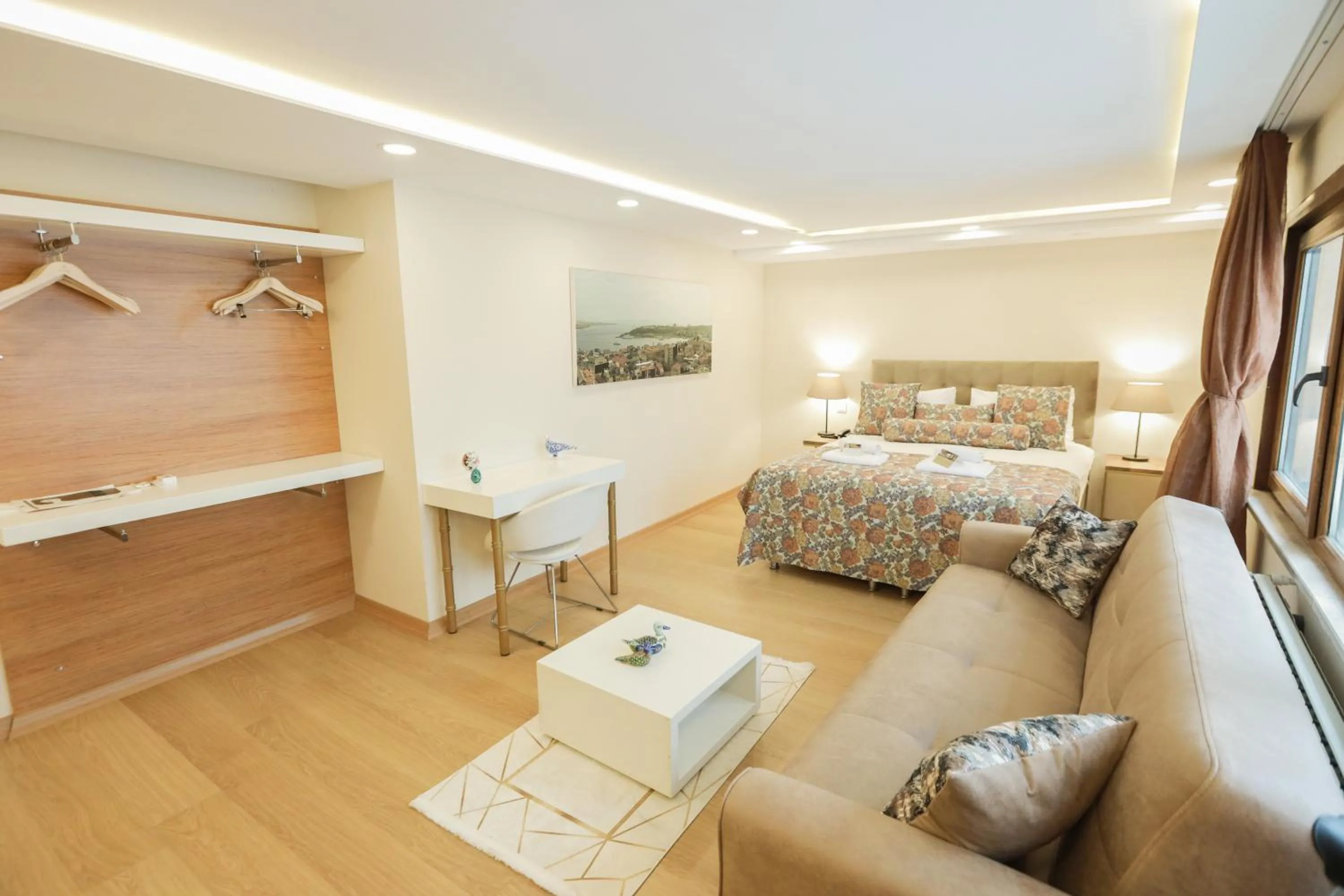 Seating area, Bed in Wame Suite Hotel Nisantasi