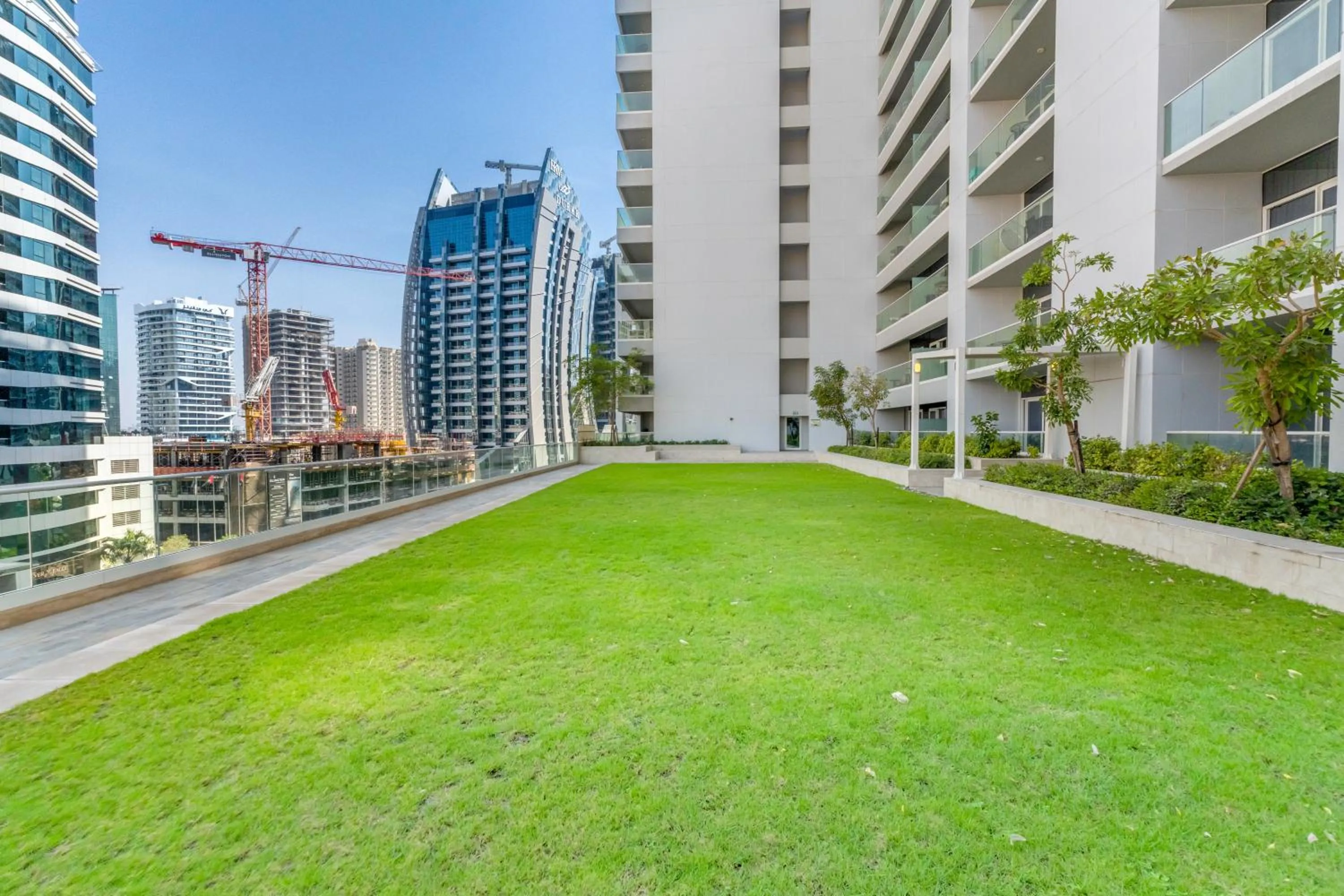 Garden view in Wonderful Reva Aparthotel Downtown