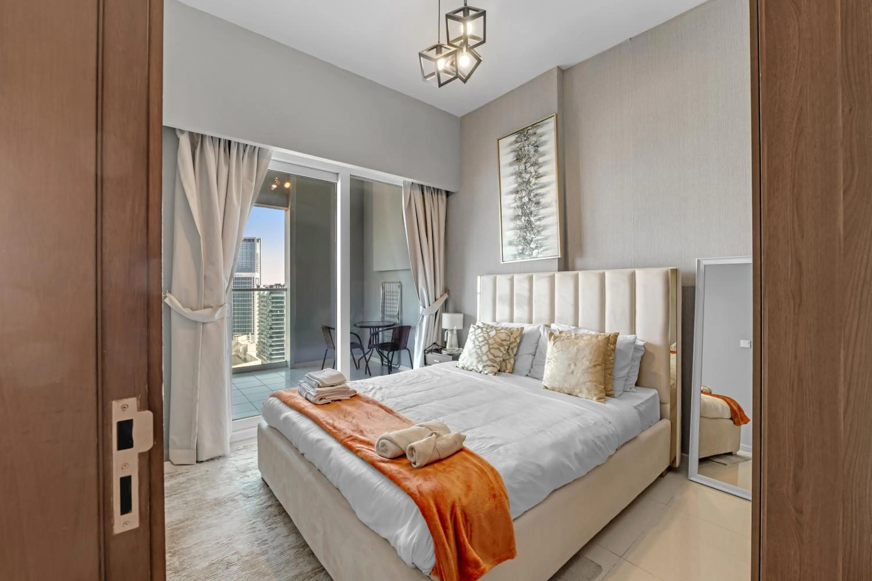 Bed in Wonderful Reva Aparthotel Downtown