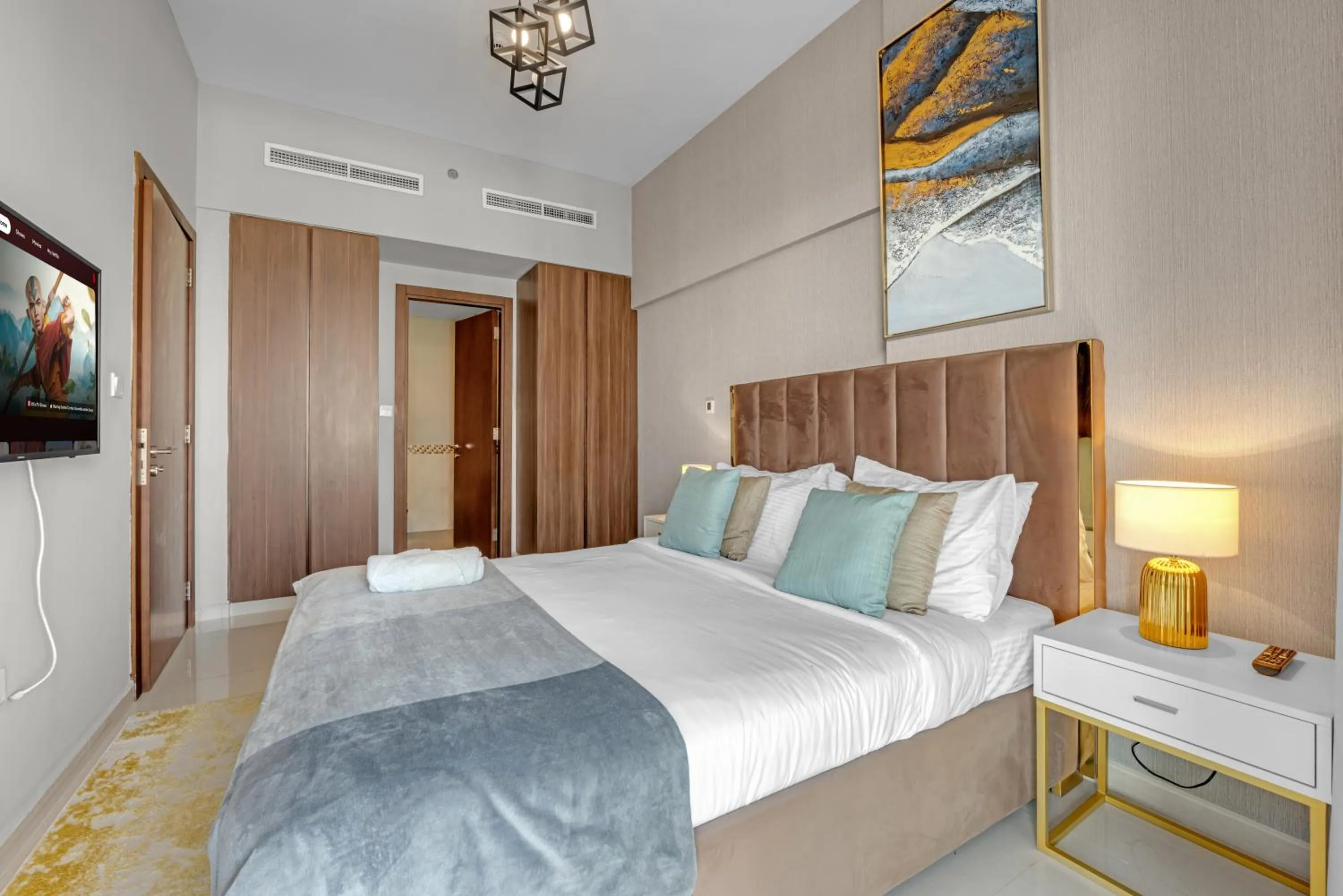 Bed in Wonderful Reva Aparthotel Downtown