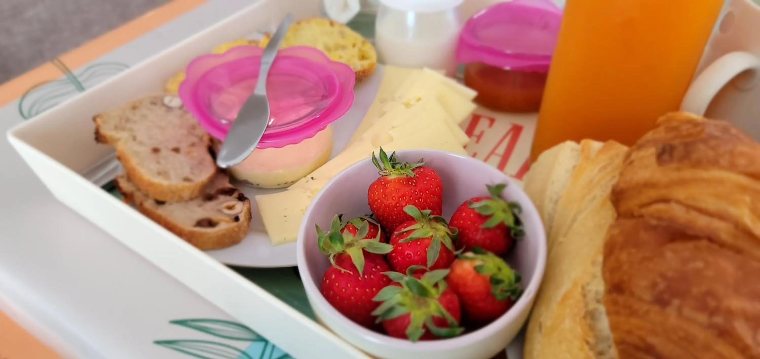 Breakfast in Le Mas du Rouquan