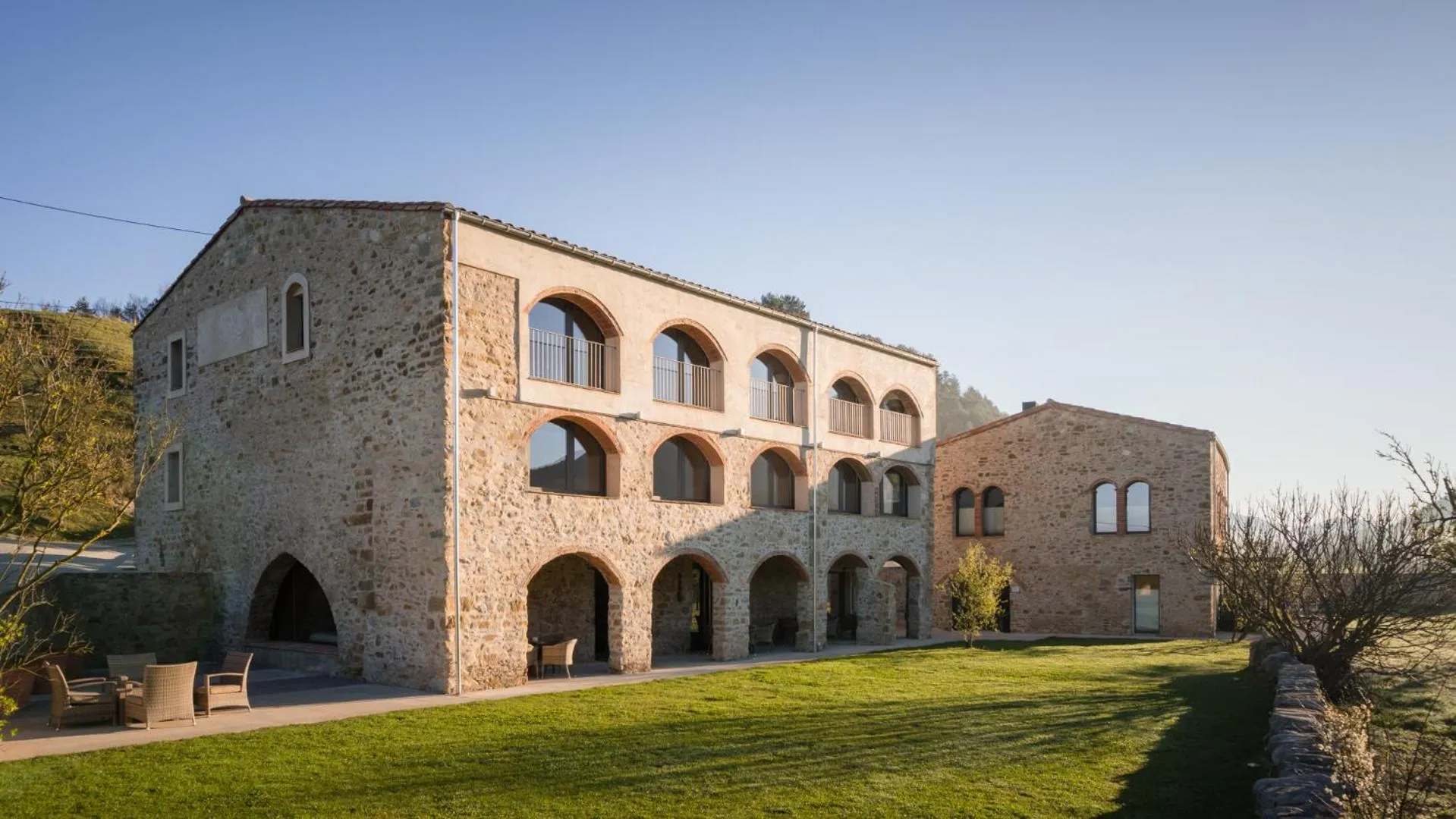Facade/entrance in Les Planes del Grau