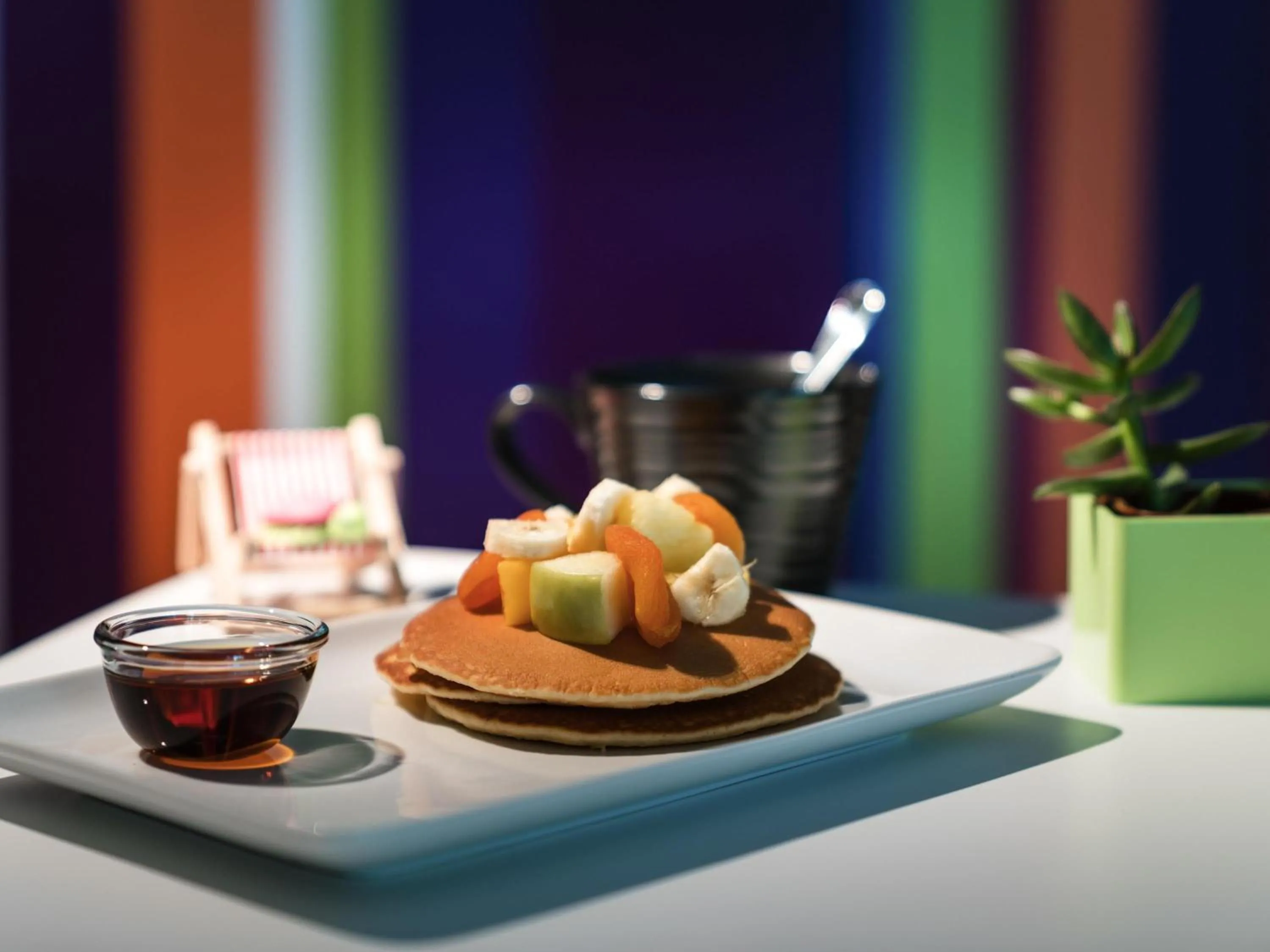 Lounge or bar in ibis Styles Les Sables Olonne