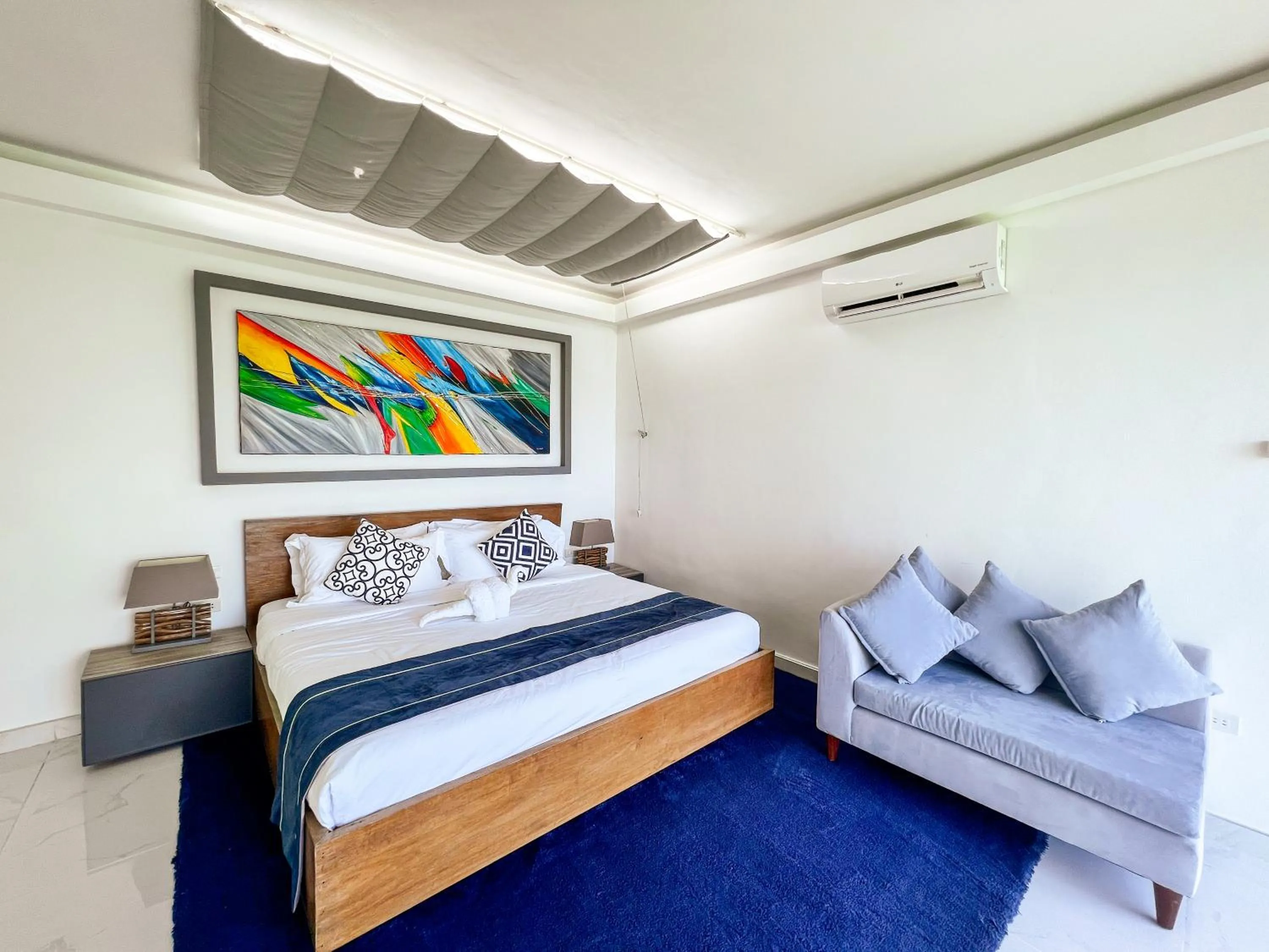 Bed in The Dream Beach Resort