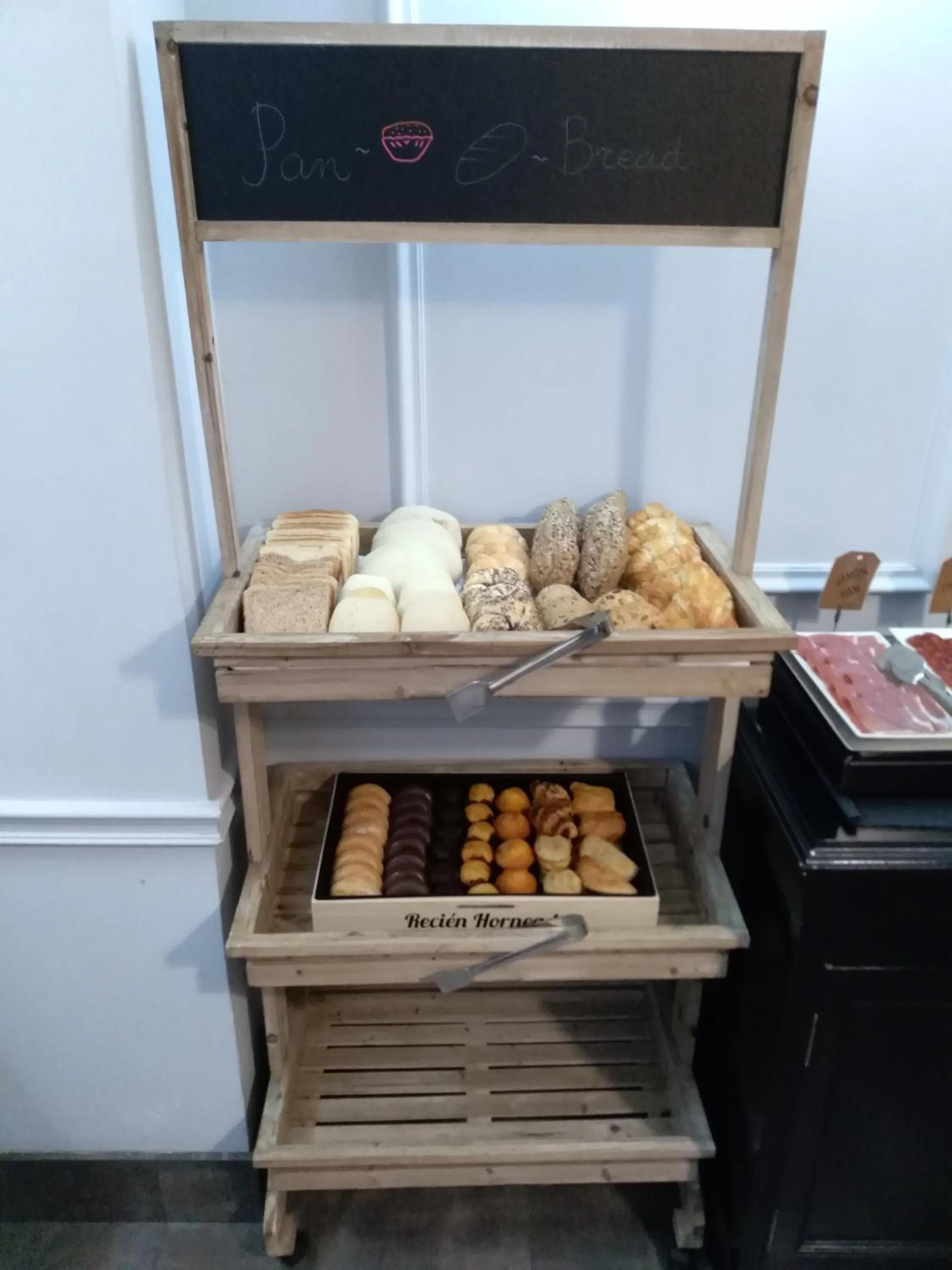 Breakfast in AACR Hotel Monteolivos