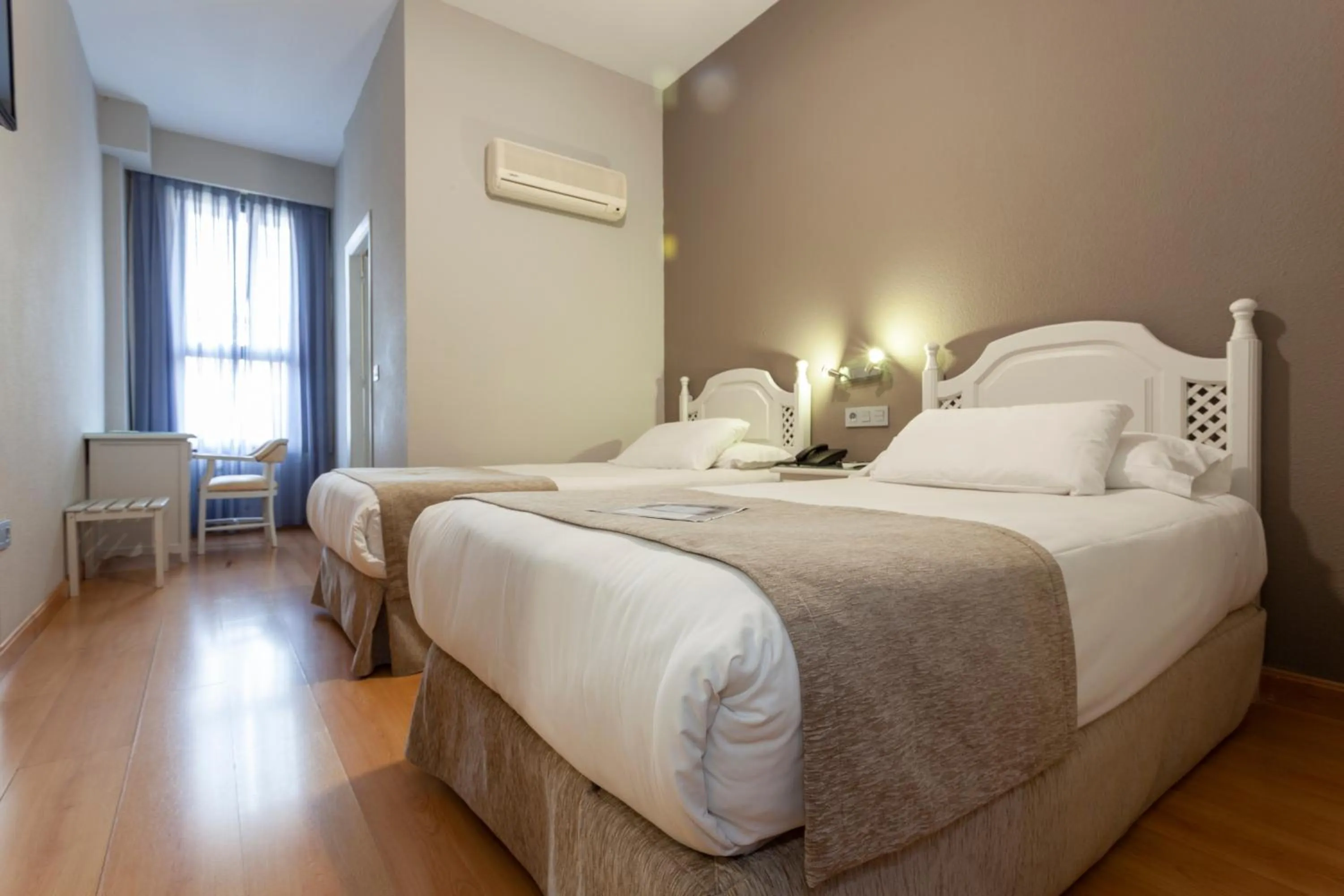 Single Room in AACR Hotel Monteolivos