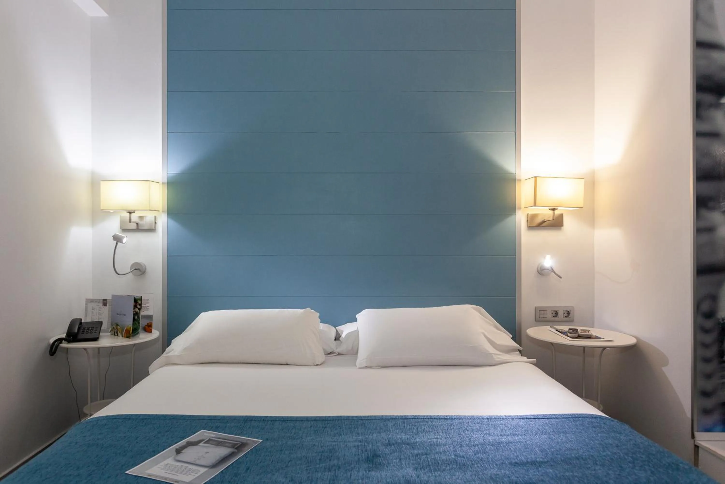 Bed in AACR Hotel Monteolivos