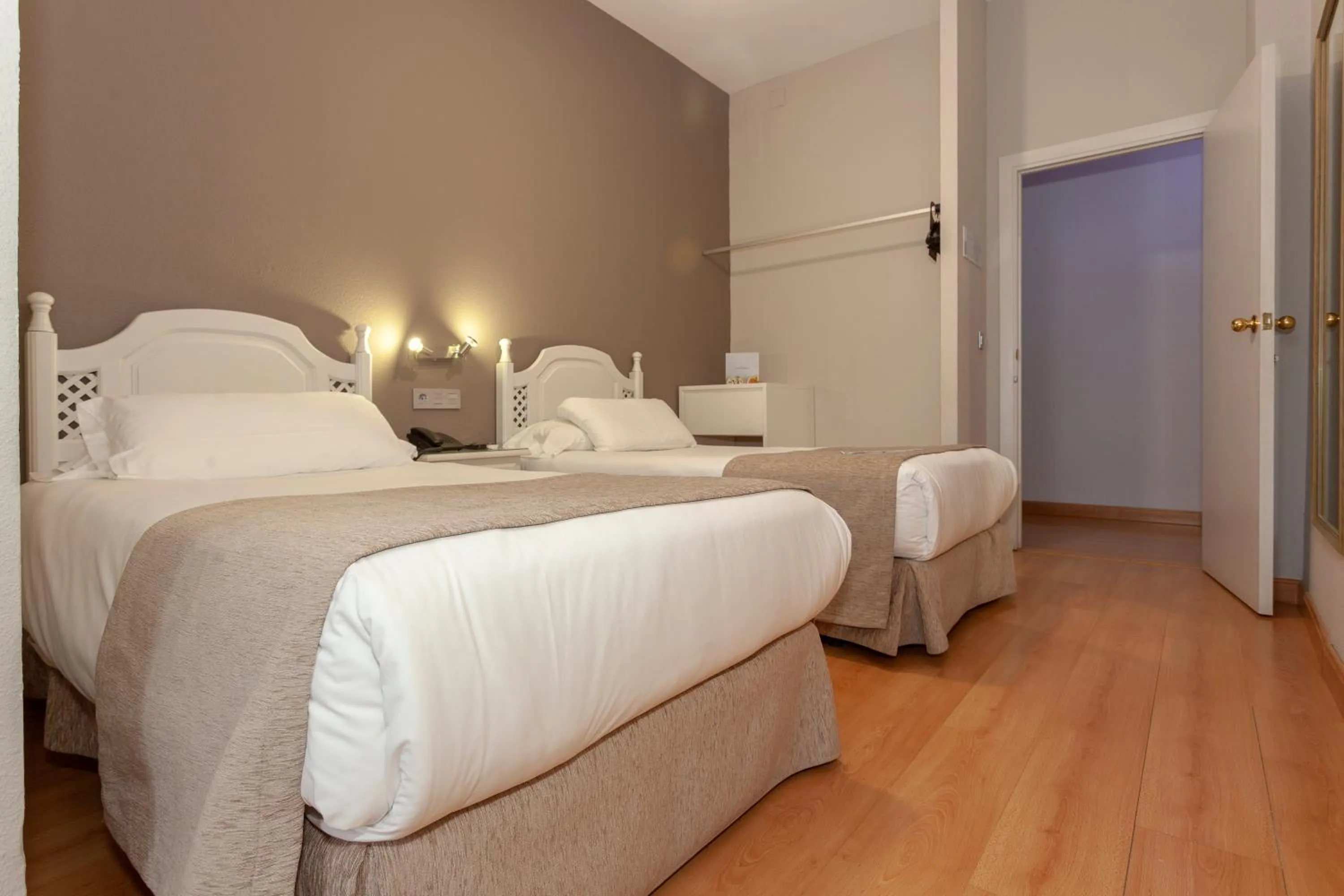 Bed in AACR Hotel Monteolivos