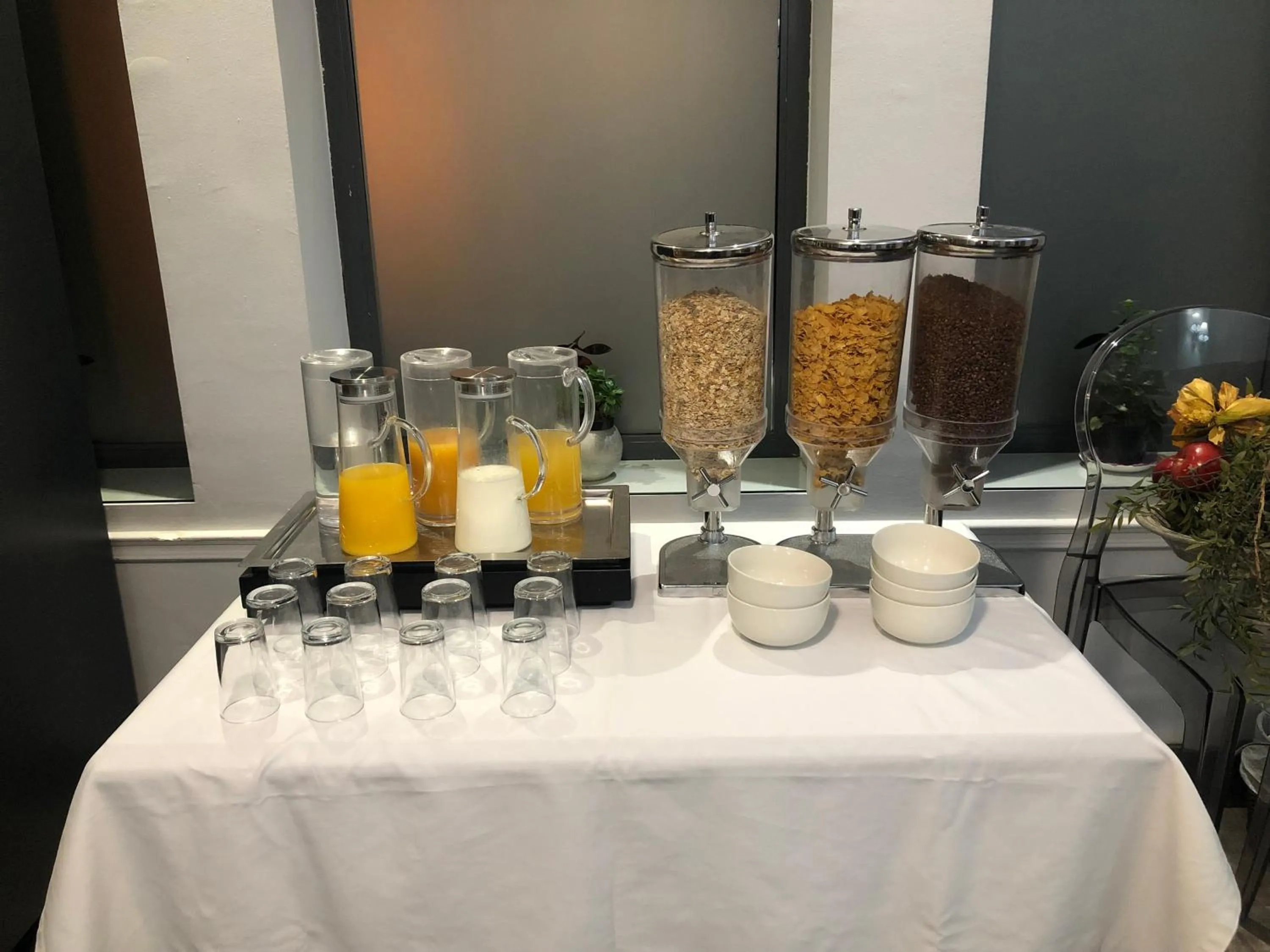 Breakfast in AACR Hotel Monteolivos