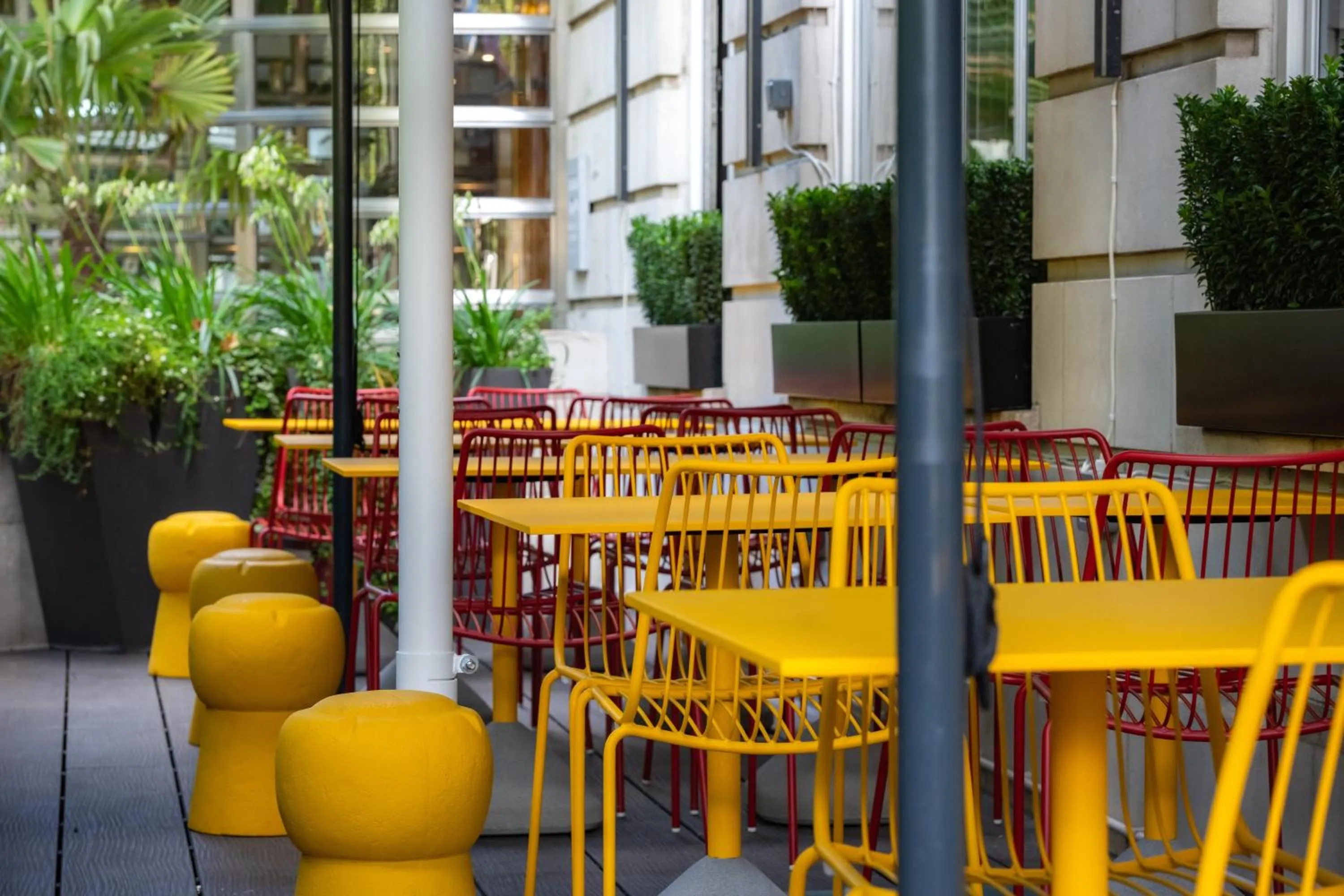 Lounge or bar in Tavistock Hotel