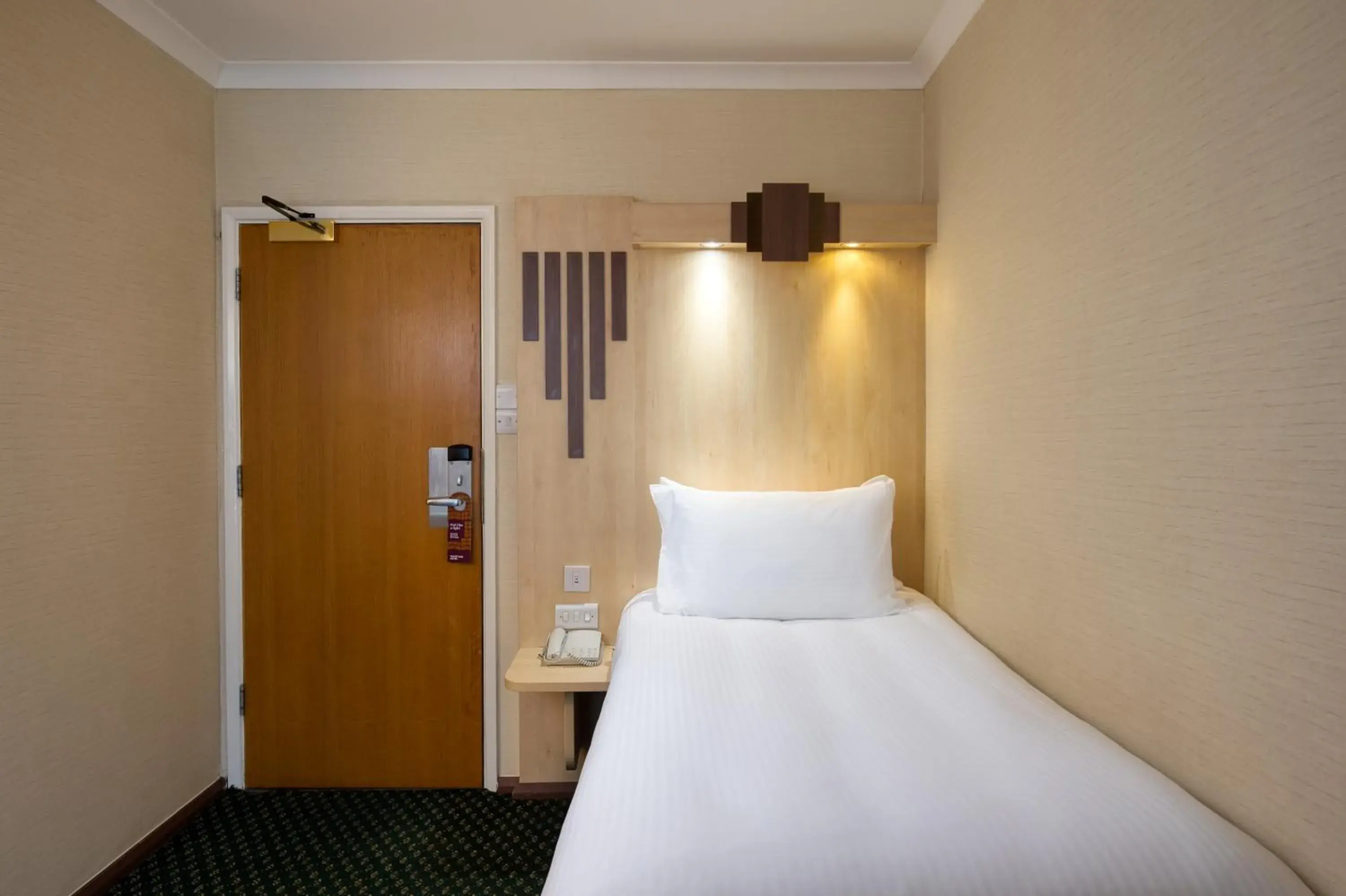 Single Room - single occupancy in Tavistock Hotel Single Room - single occupancy in Tavistock Hotel