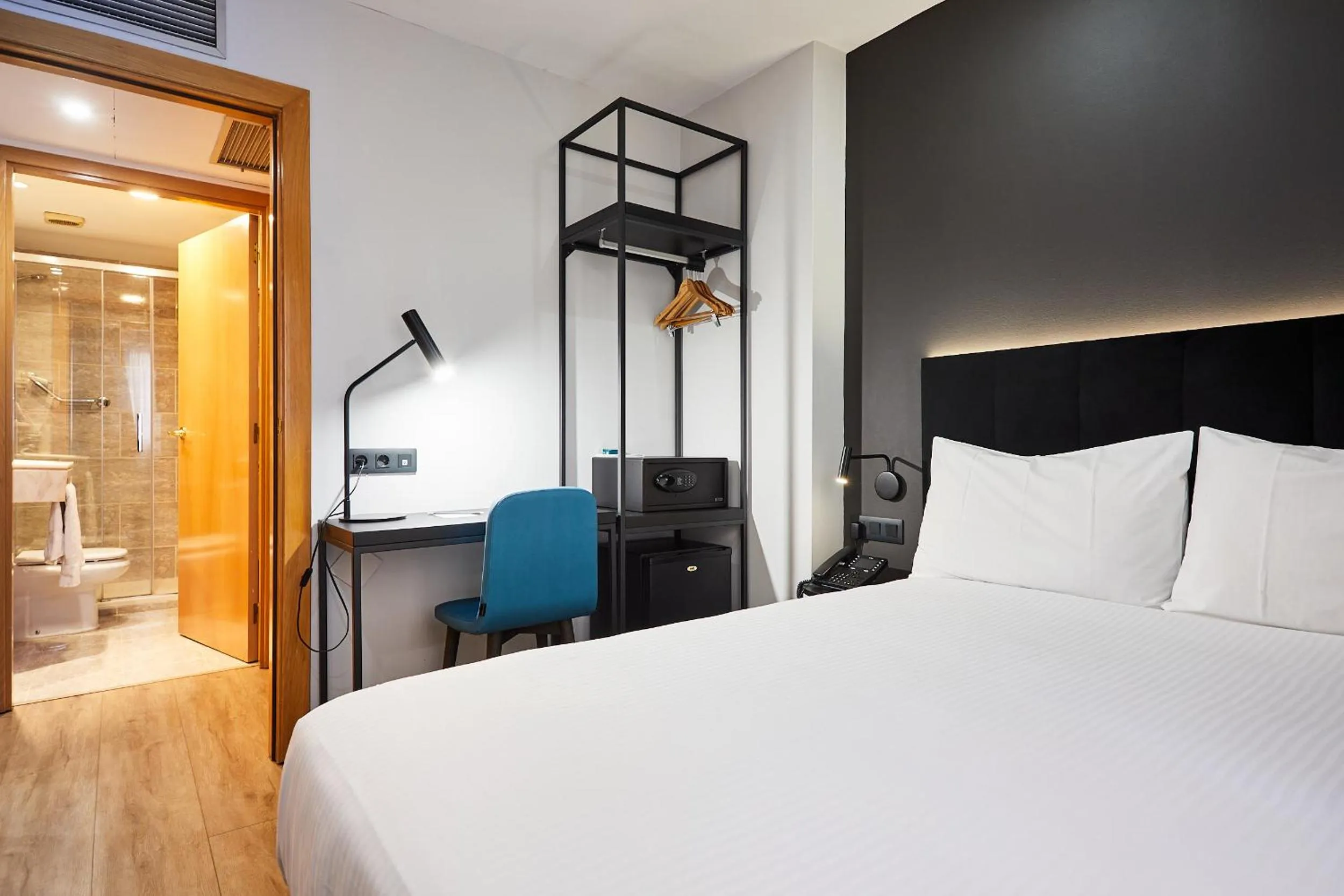 Bedroom, Bed in Silken Sant Gervasi