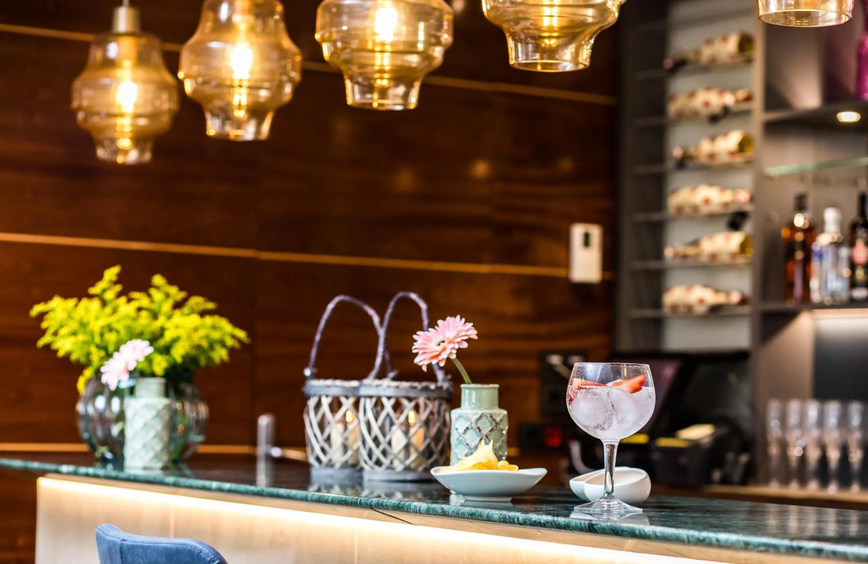 Lounge or bar in Leonardo Hotel Barcelona Gran Via