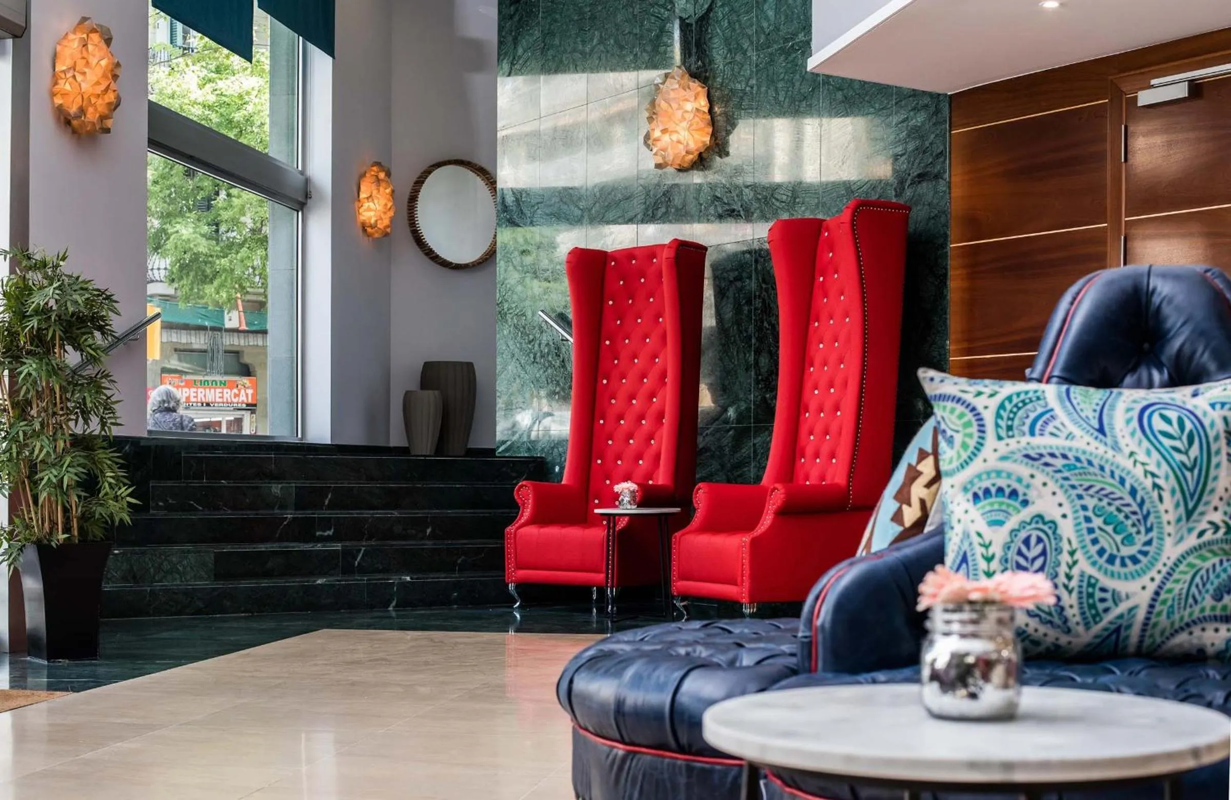 Lobby or reception in Leonardo Hotel Barcelona Gran Via