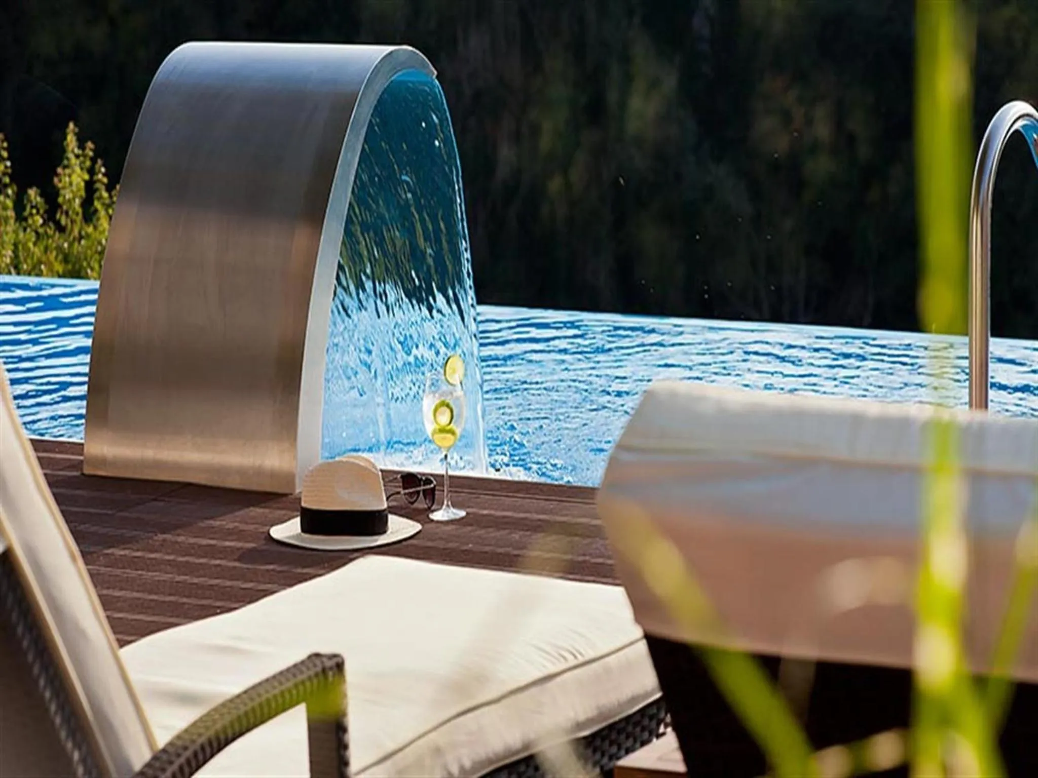 Swimming pool in Hotel Villa Kaylaka