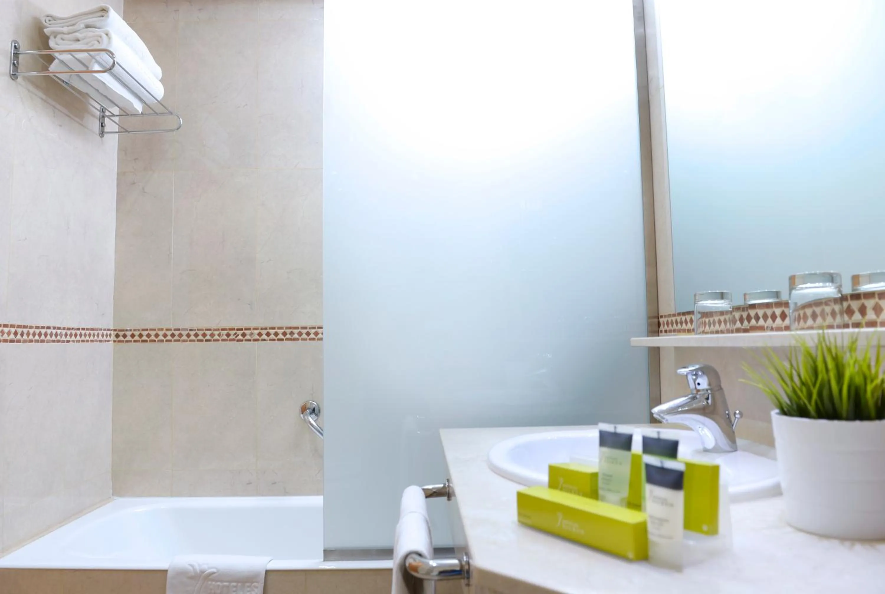 Bathroom in Silken Juan de Austria