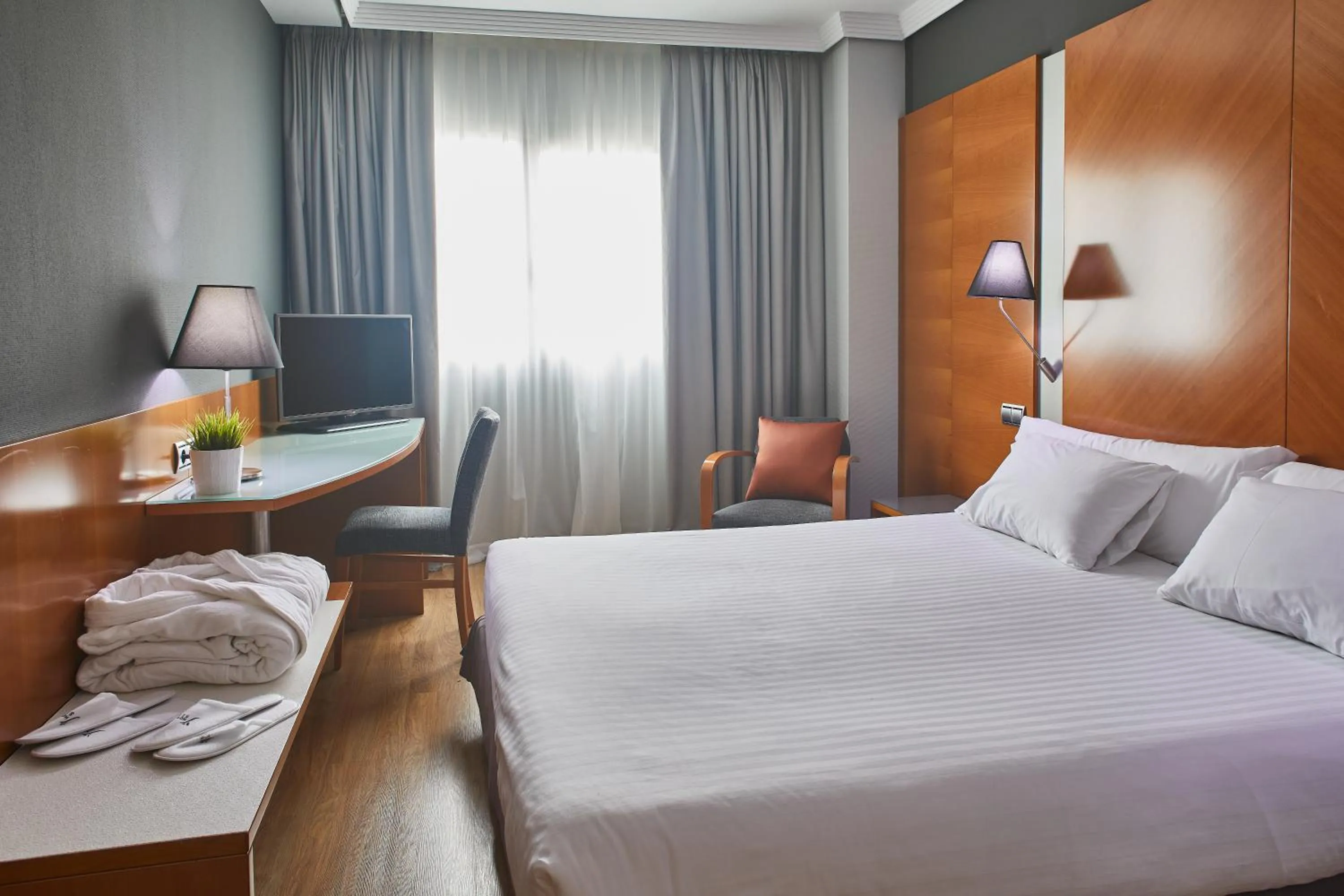 Bed in Silken Juan de Austria