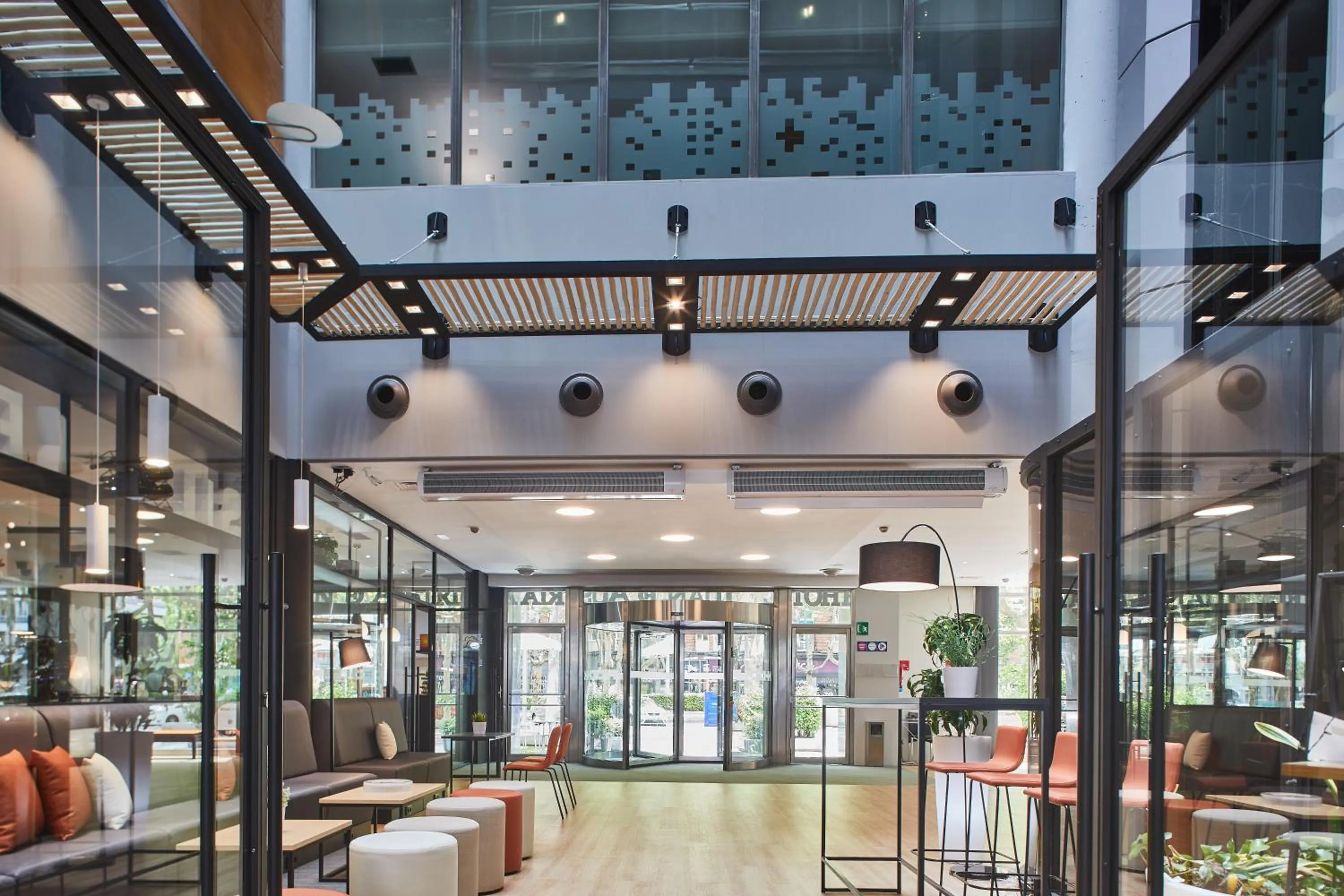 Property building in Silken Juan de Austria