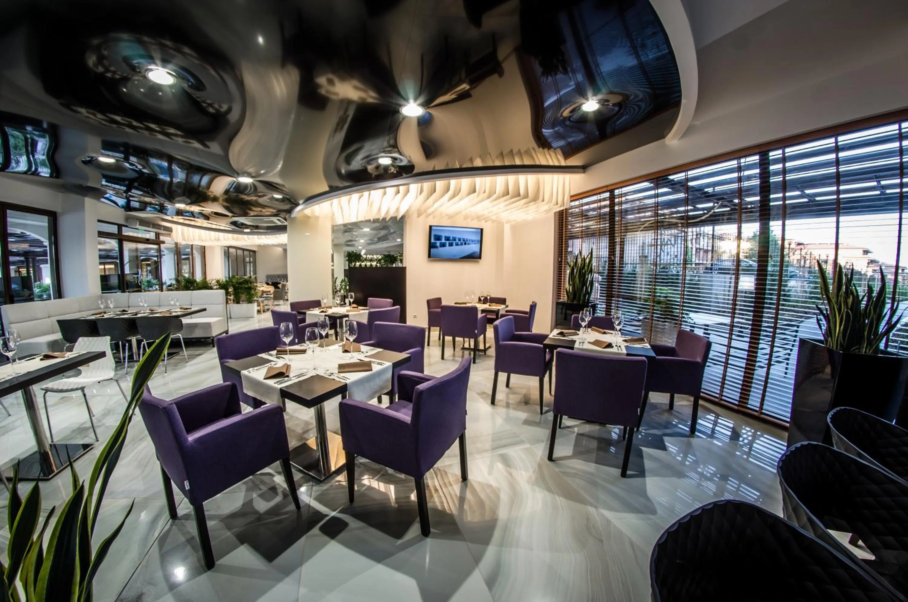 Restaurant/places to eat in Premier Fort Beach Hotel