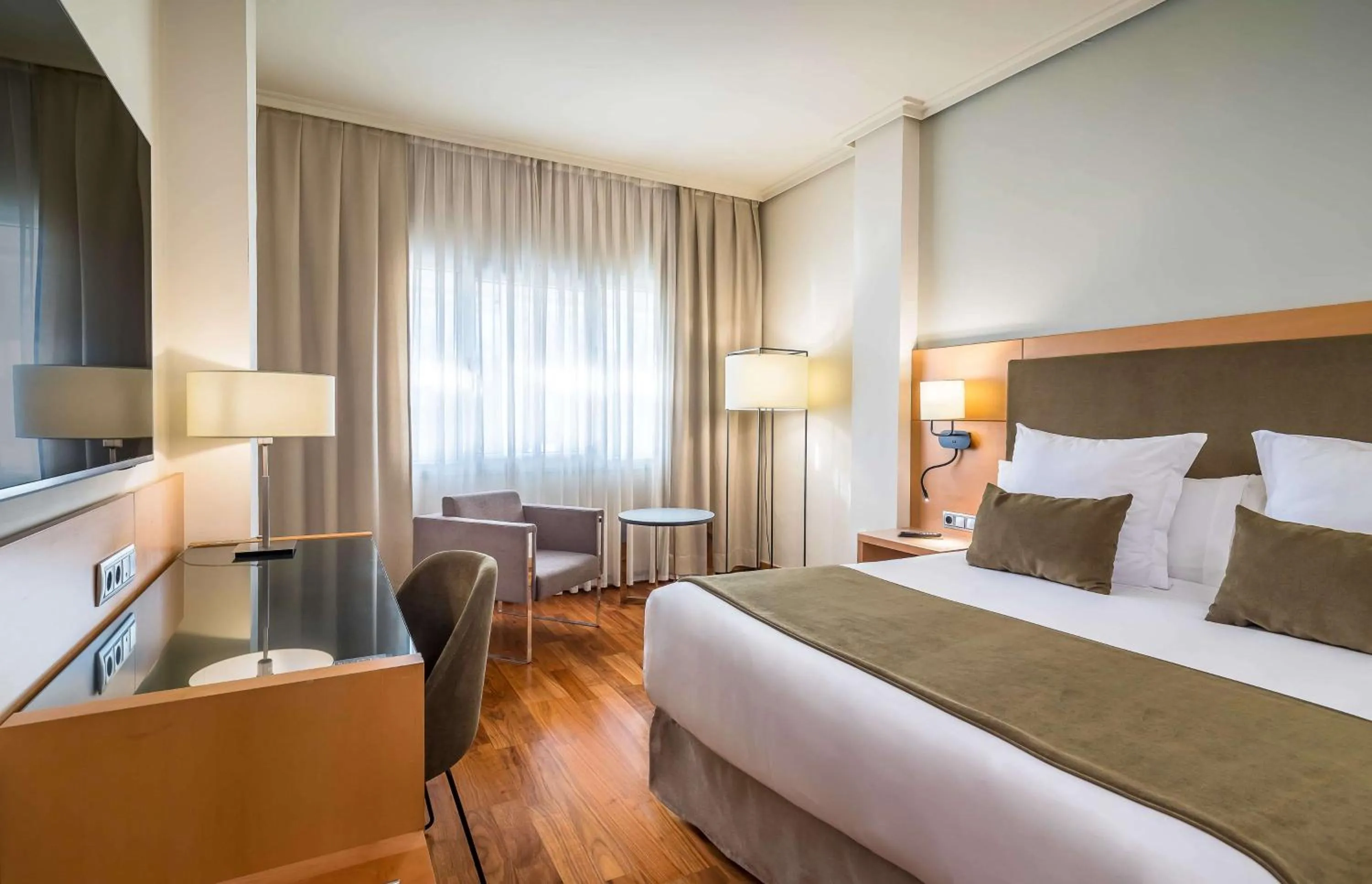 Bedroom, Bed in Barceló Murcia Siete Coronas