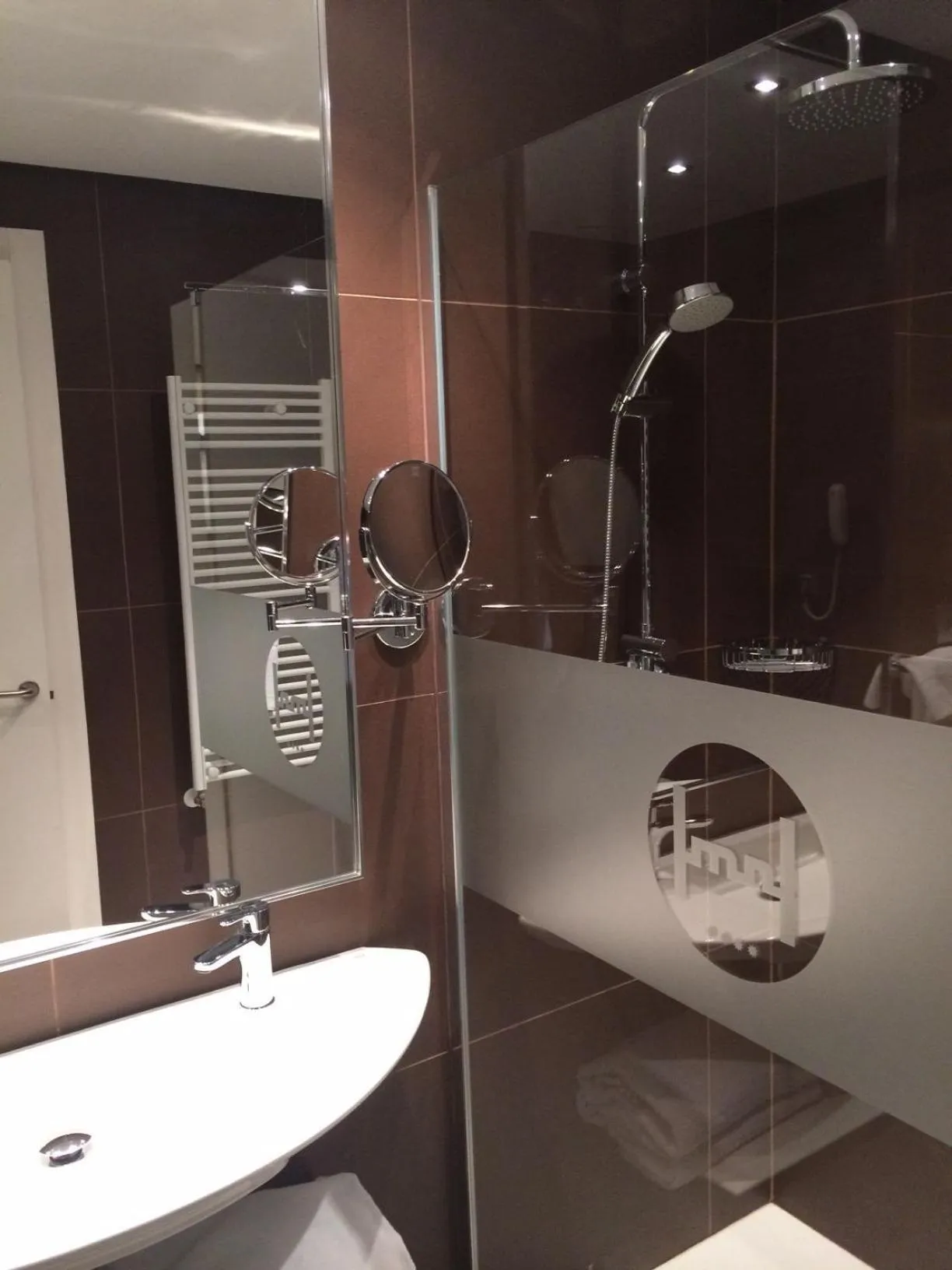 Bathroom in Silken Monumental Naranco