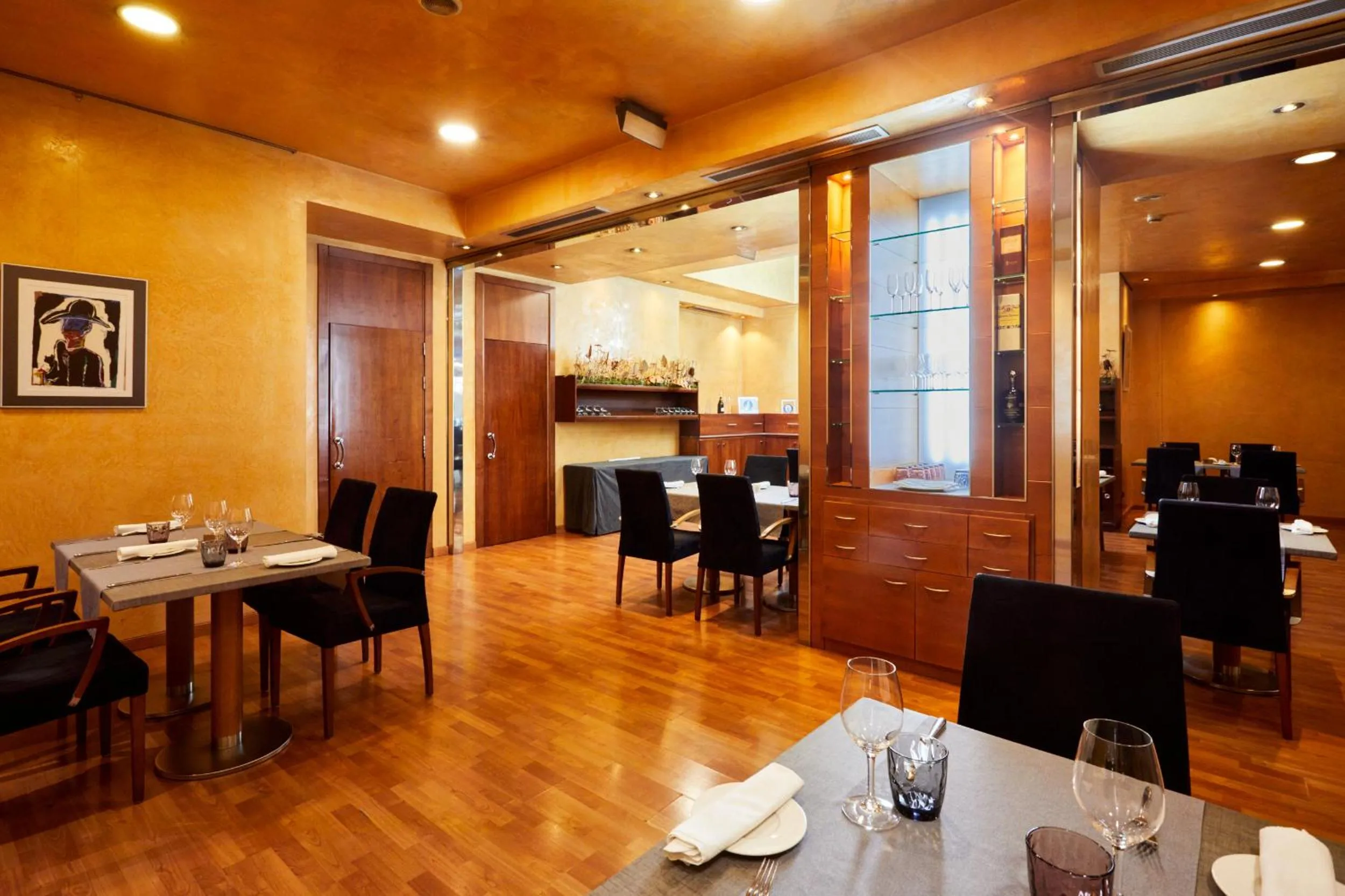 Restaurant/places to eat in Silken Monumental Naranco