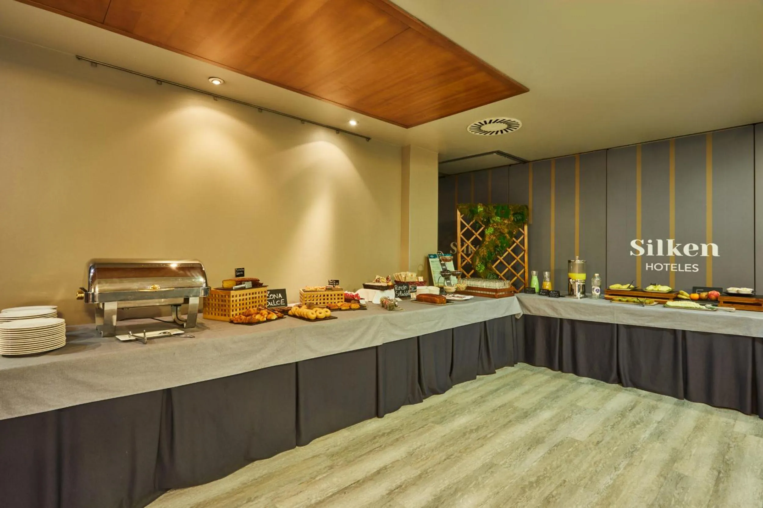 Buffet breakfast in Silken Monumental Naranco