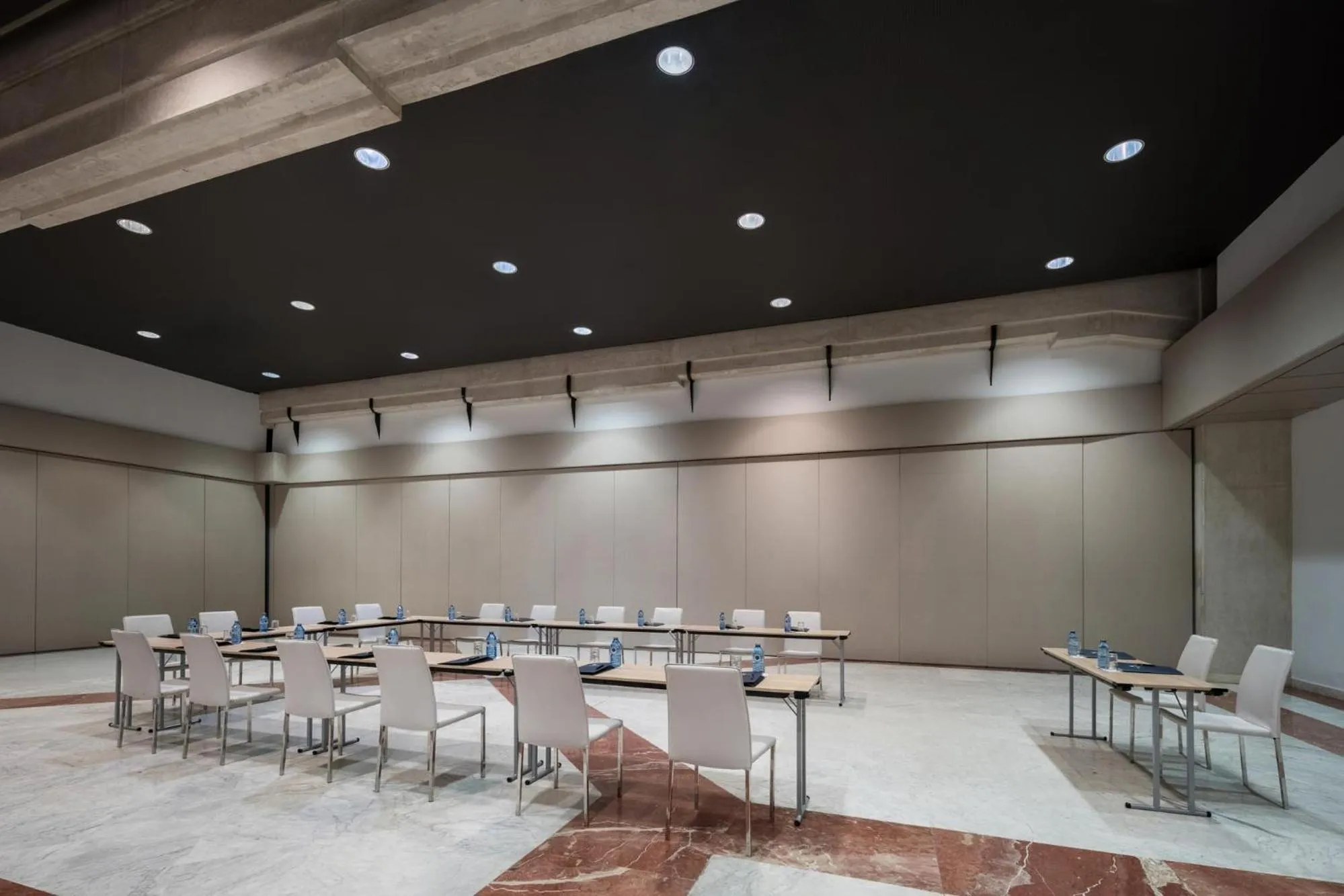 Meeting/conference room in Eurostars Al-Ándalus Palace
