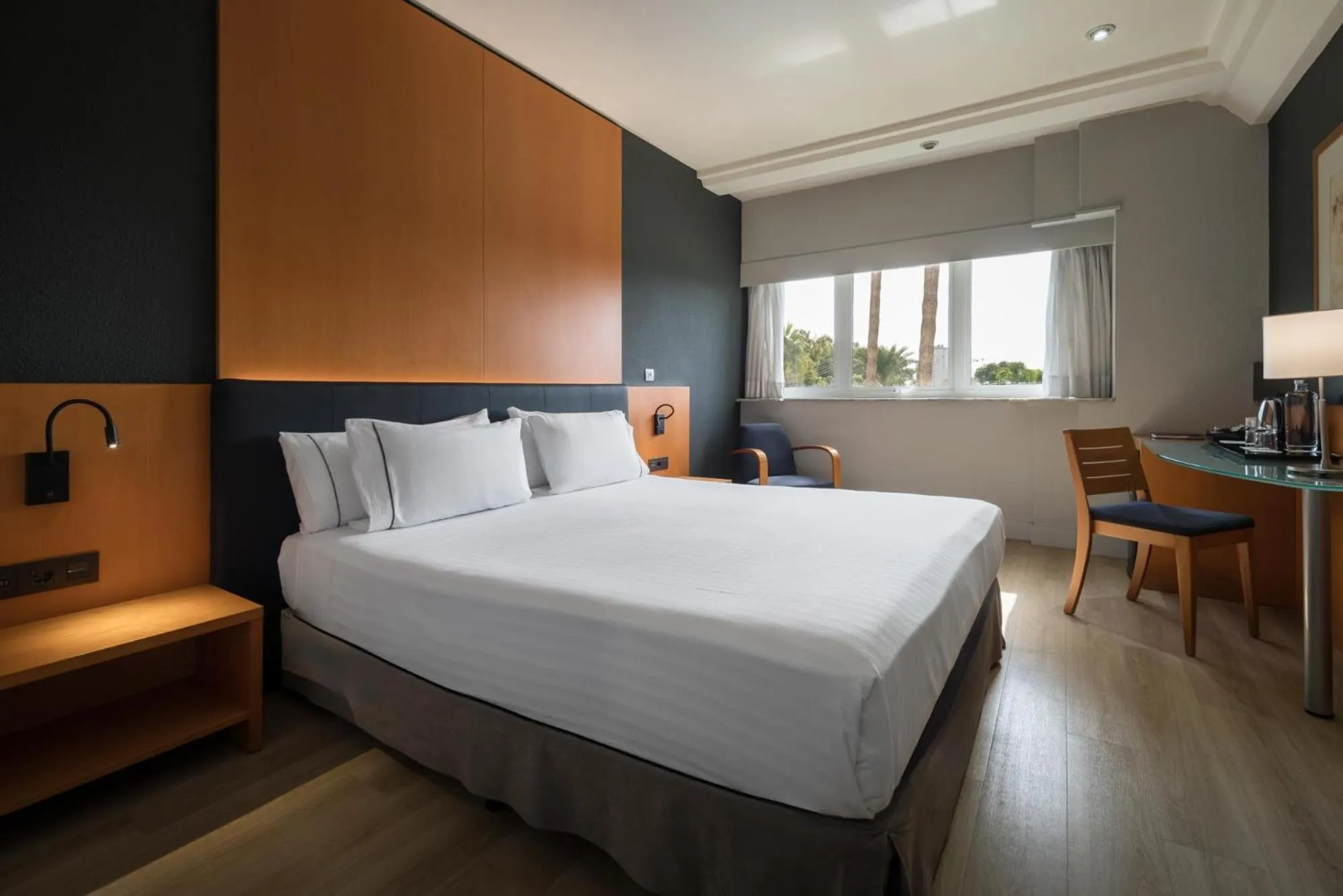 Bed in Eurostars Al-Ándalus Palace