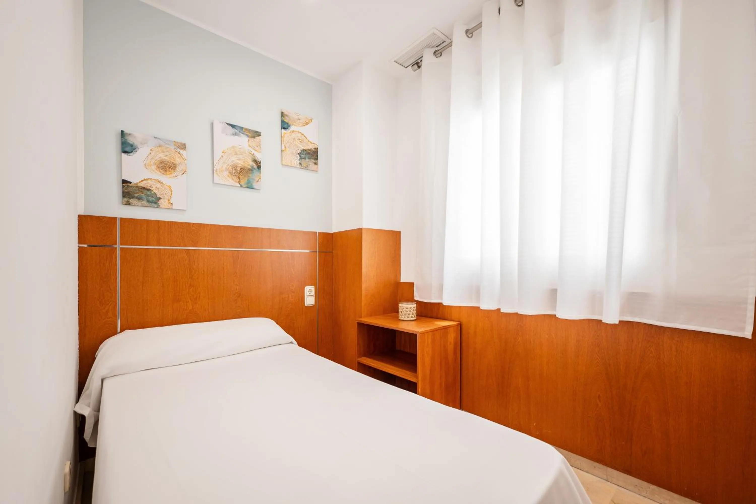 Bed in Apartaments Marina - Abapart