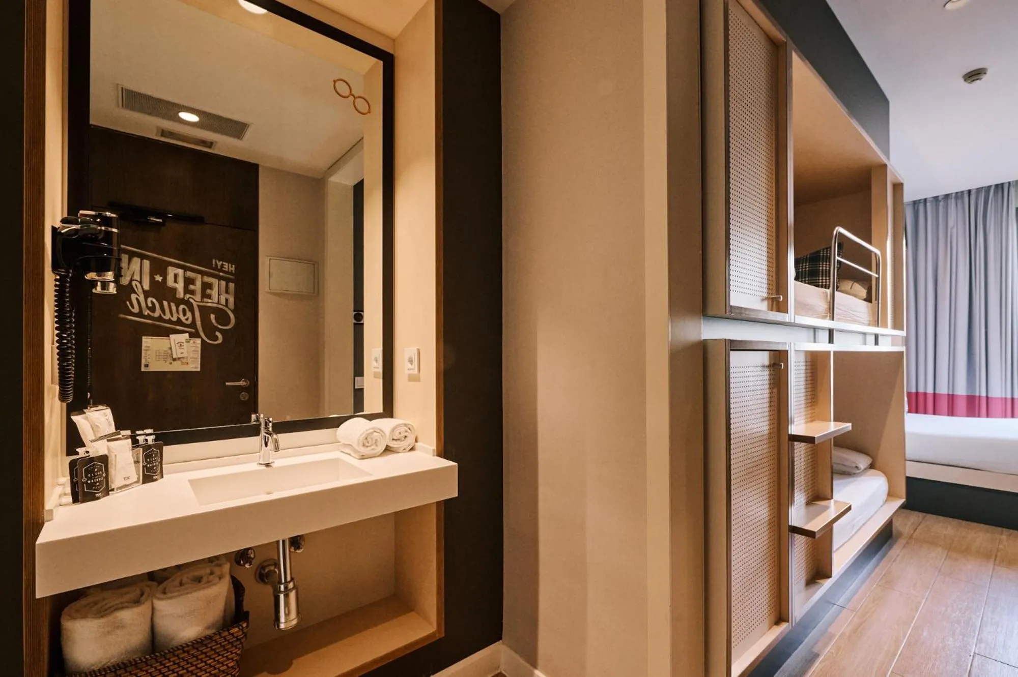 Bathroom, Bed in TOC Hostel Barcelona