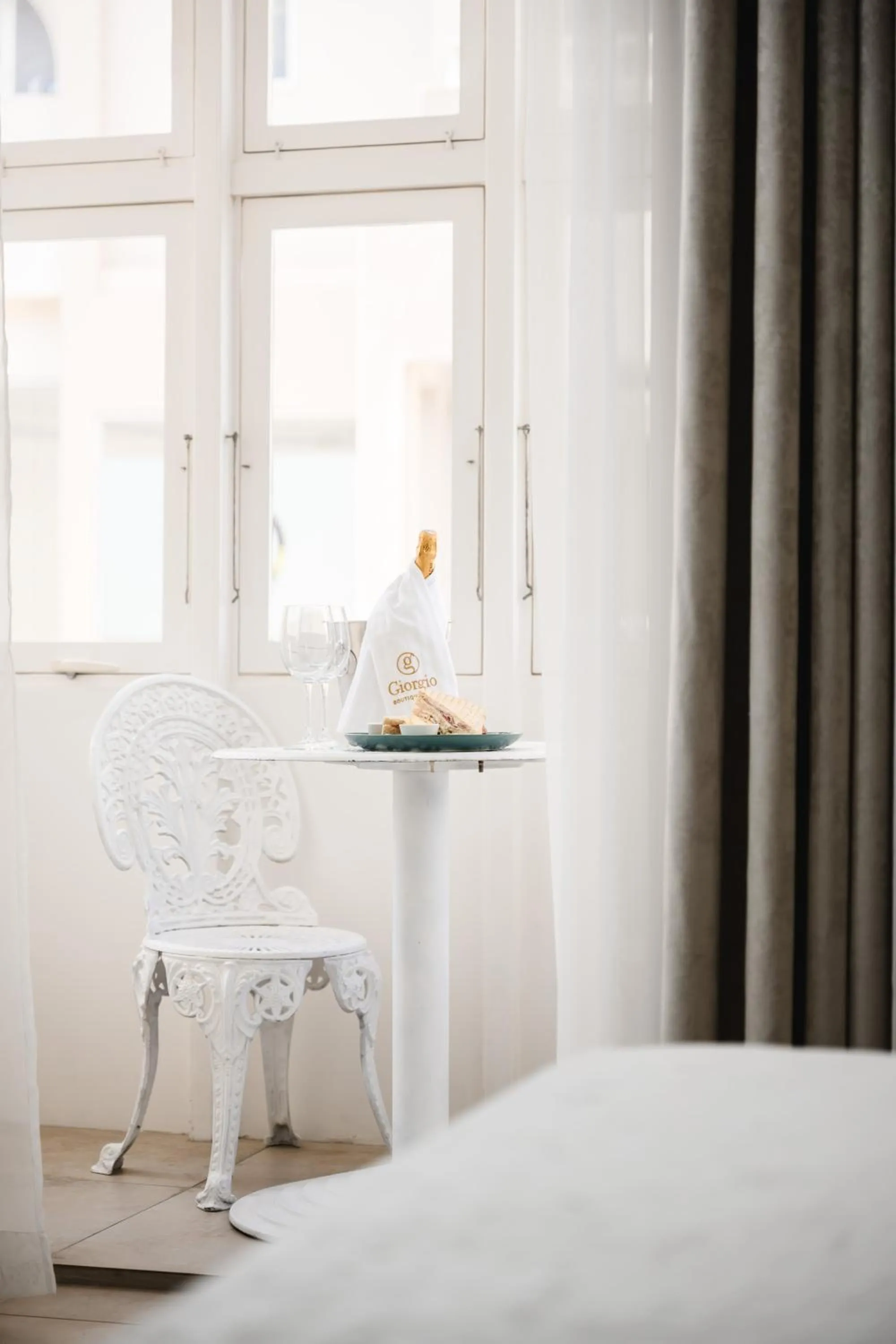 Bed in Giorgio Boutique Hotel