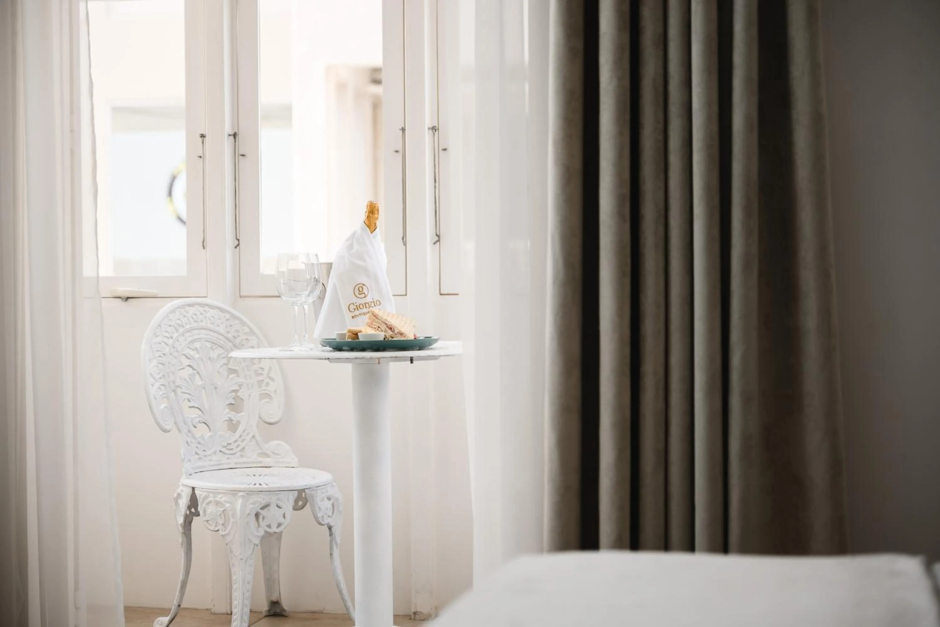 Bed in Giorgio Boutique Hotel