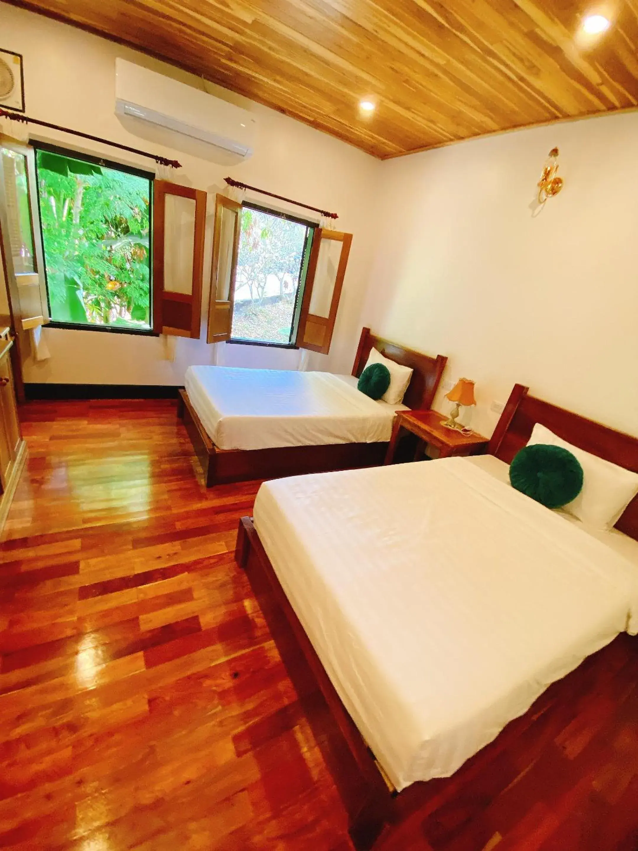 Deluxe Family Room in Opera Premier Hotel Deluxe Family Room in Opera Premier Hotel