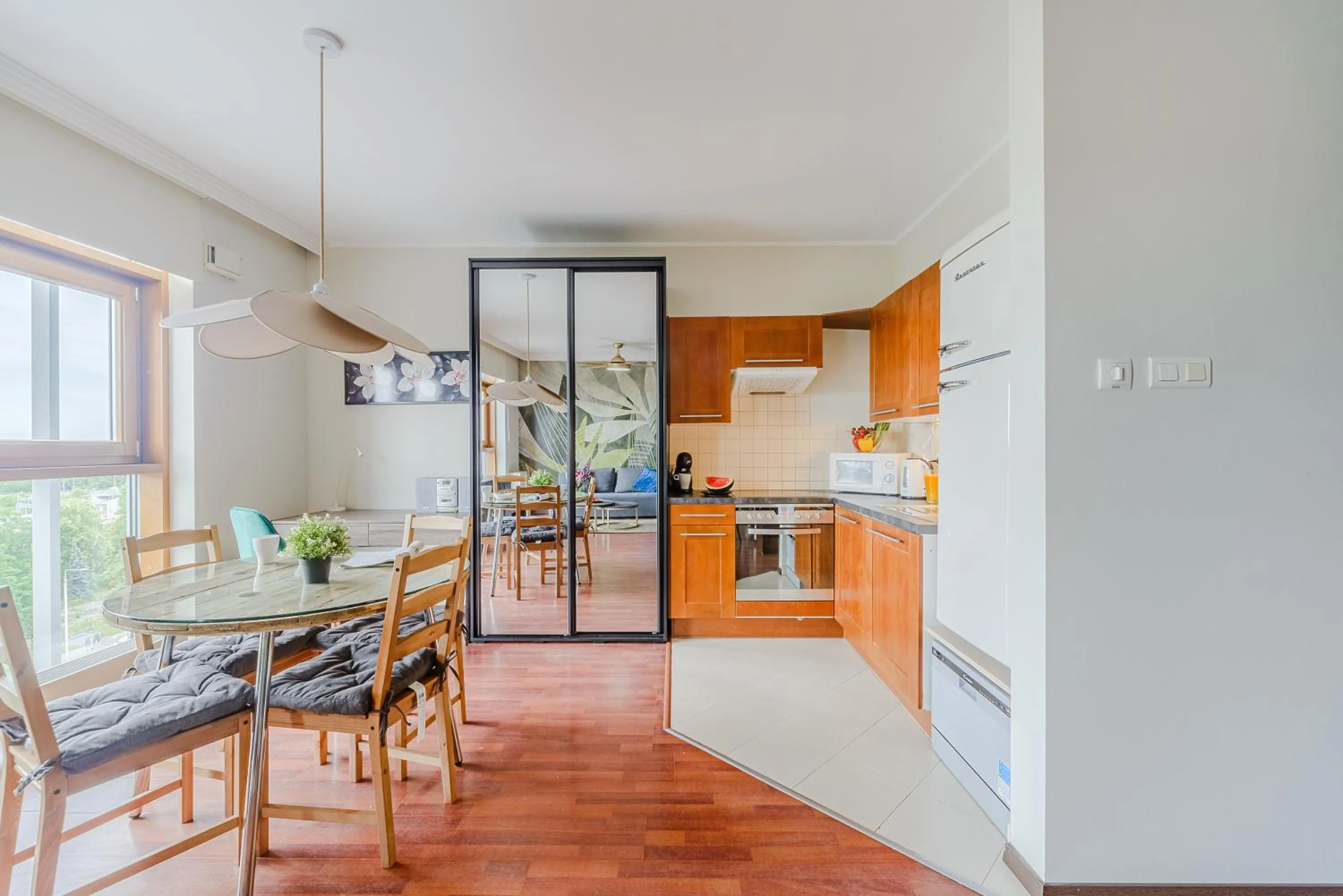 Dining area in Slominskiego 7 P&O Apartments