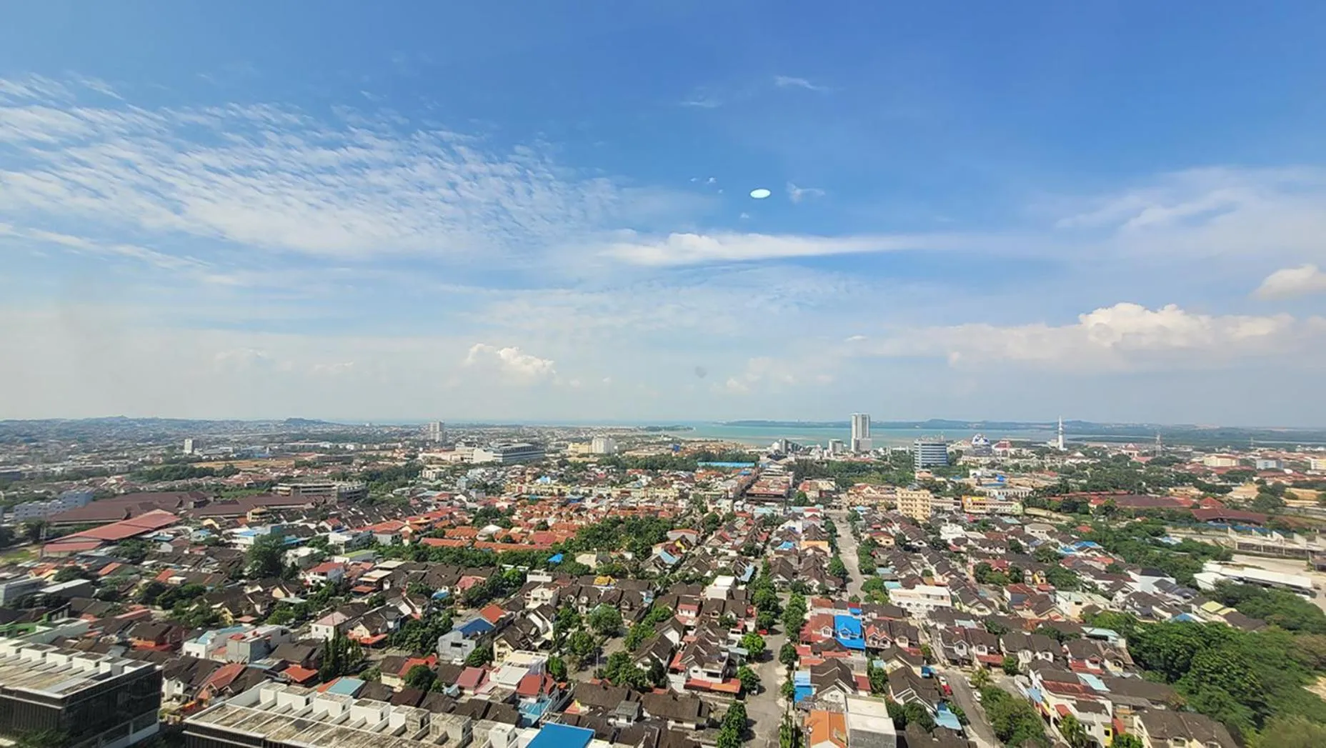 Day in Palam Mansion at Meisterstadt Pollux Habibie Apartment