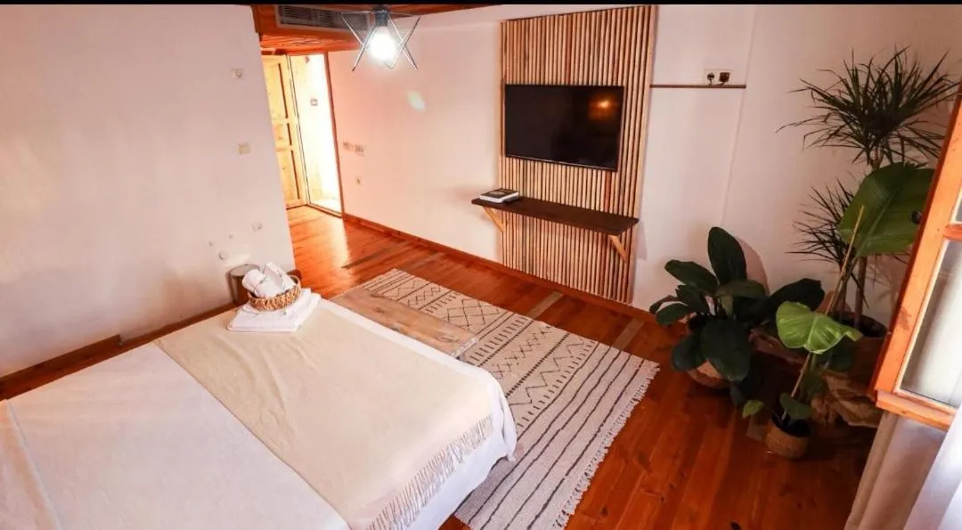 Goodman Hotel & Bistro