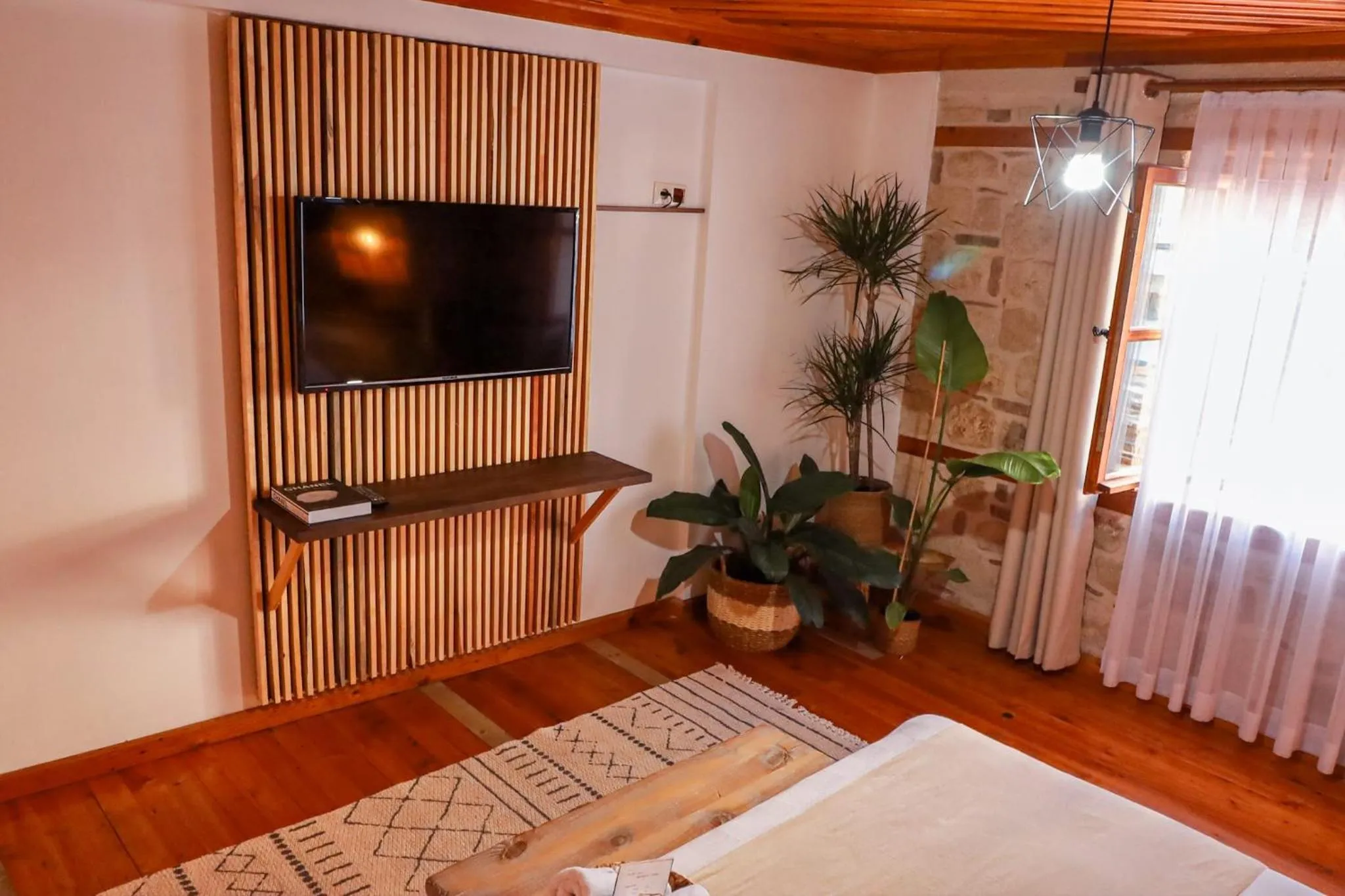 Restaurant/places to eat in Goodman Hotel & Bistro