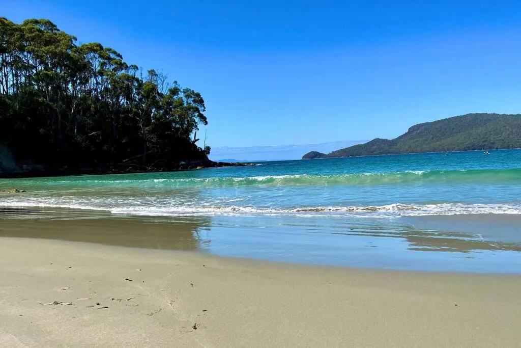 Beach in Lumeah Retreat Bruny Island