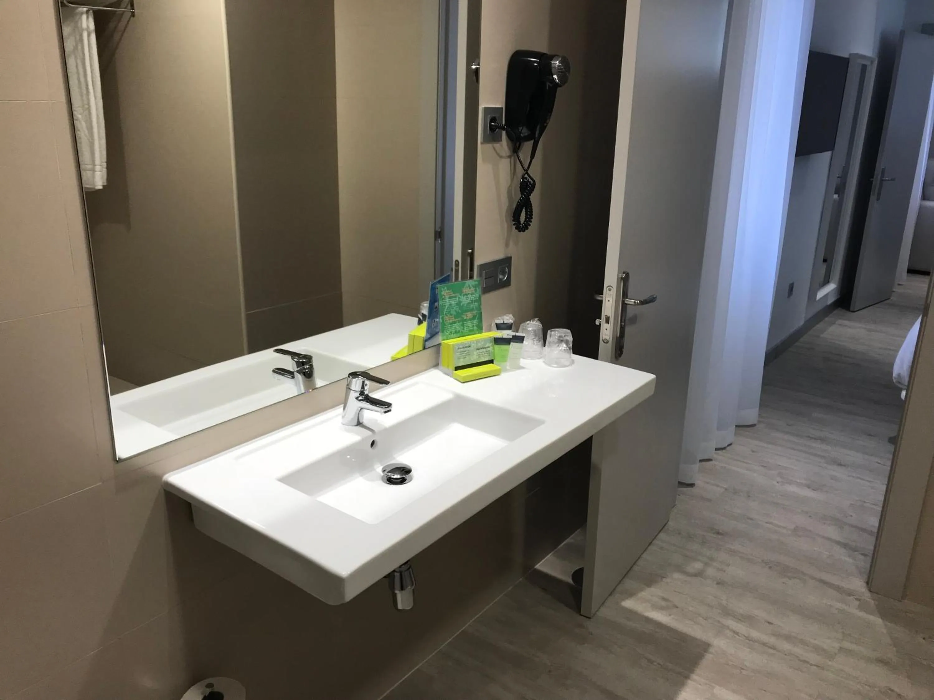 Bathroom in Silken Rona Dalba