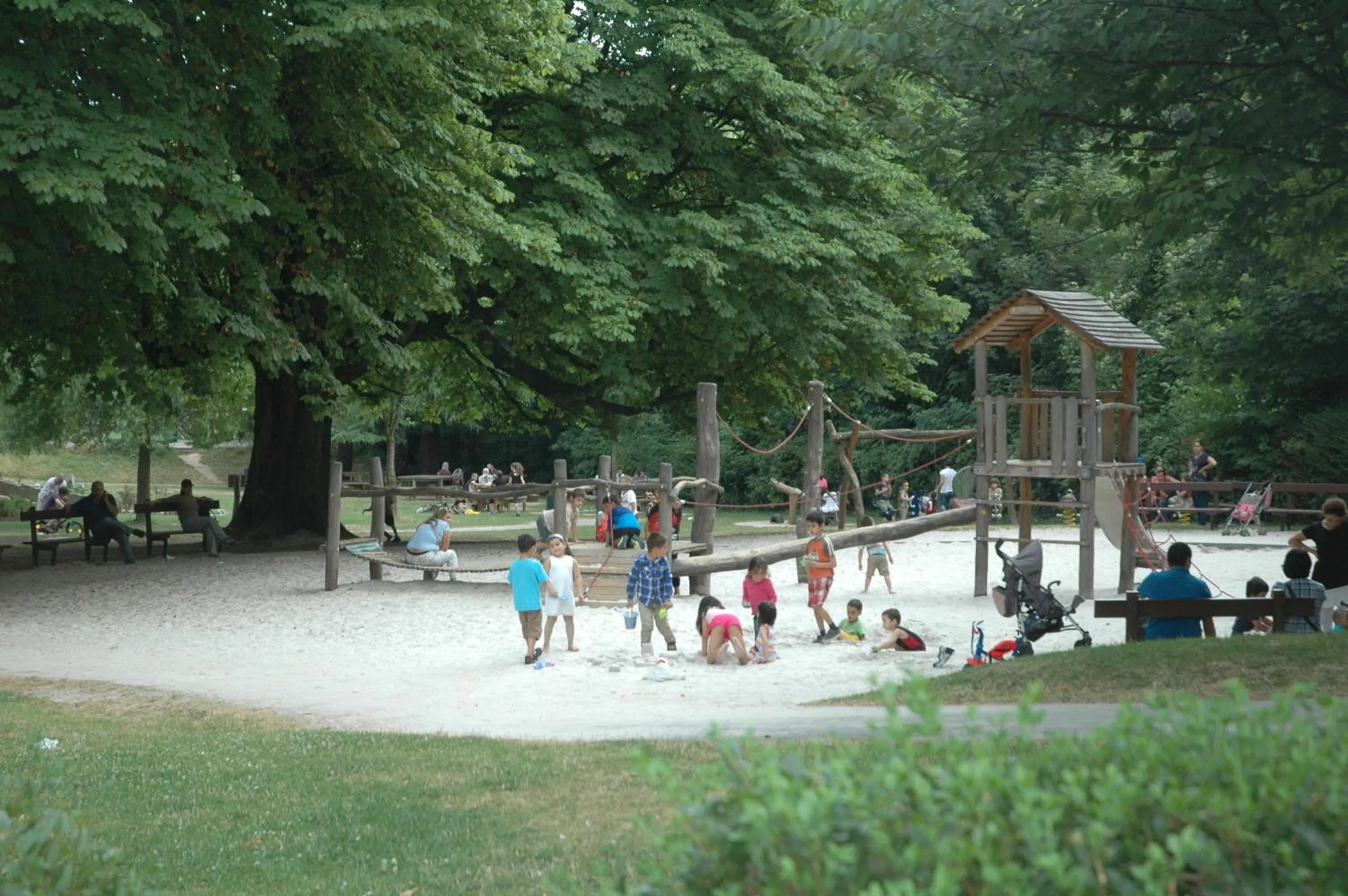 Area and facilities in B&B Avenue Deschanel