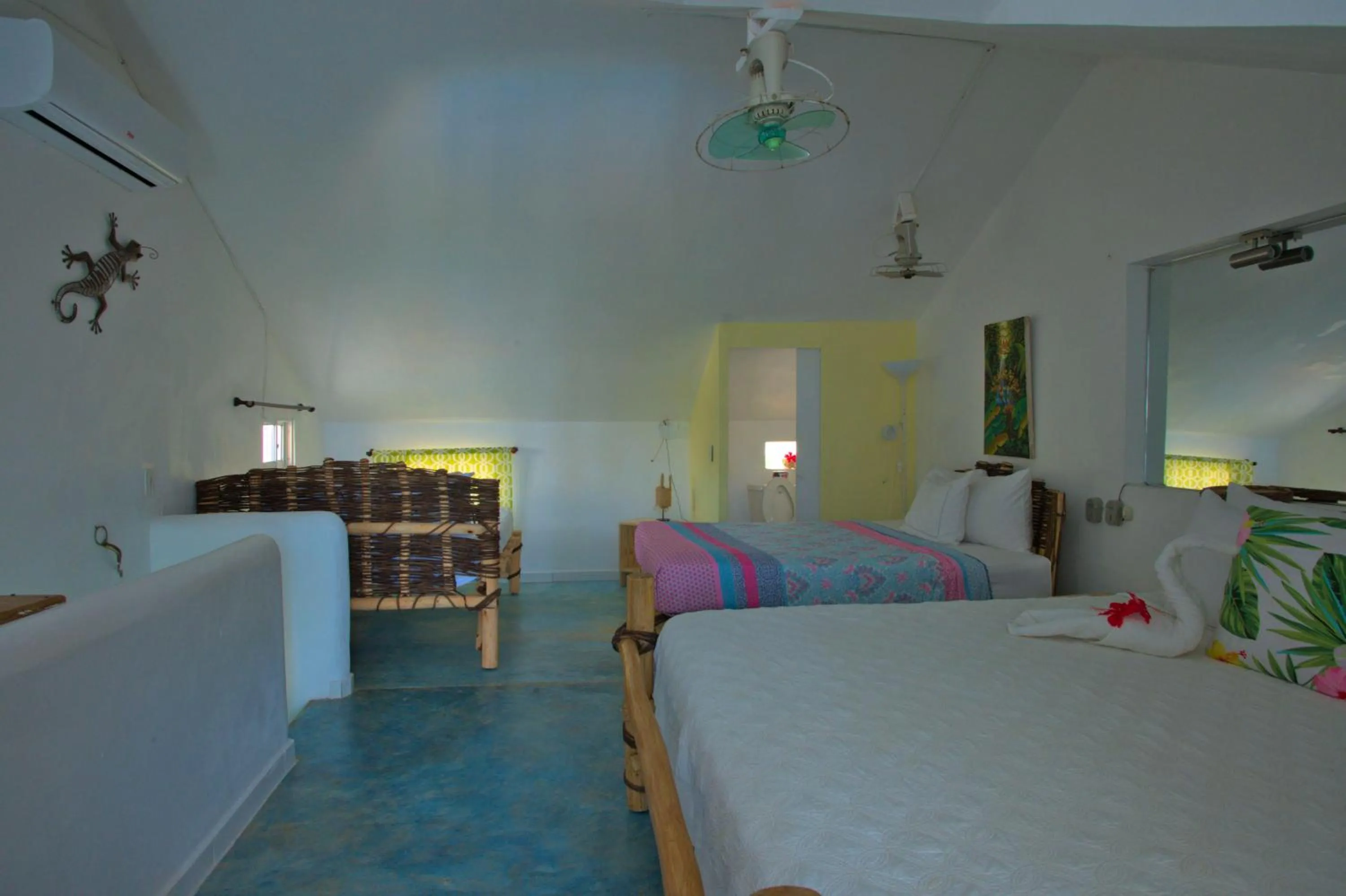 Toilet, Bed in B&B Aparthotel La Isleta