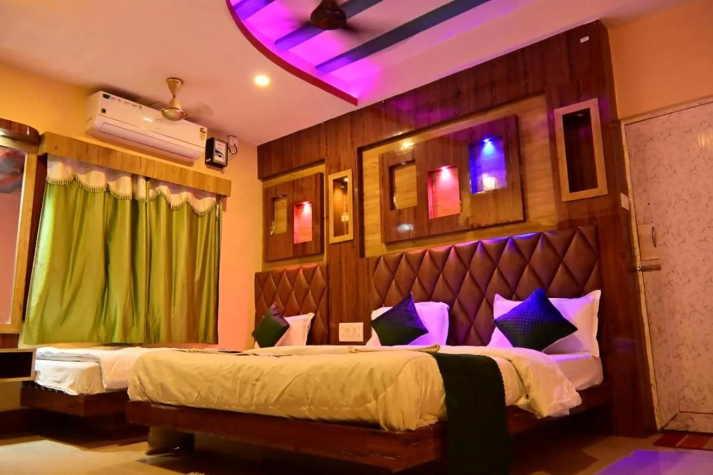 Bed in Hotel Highness Sea Rock